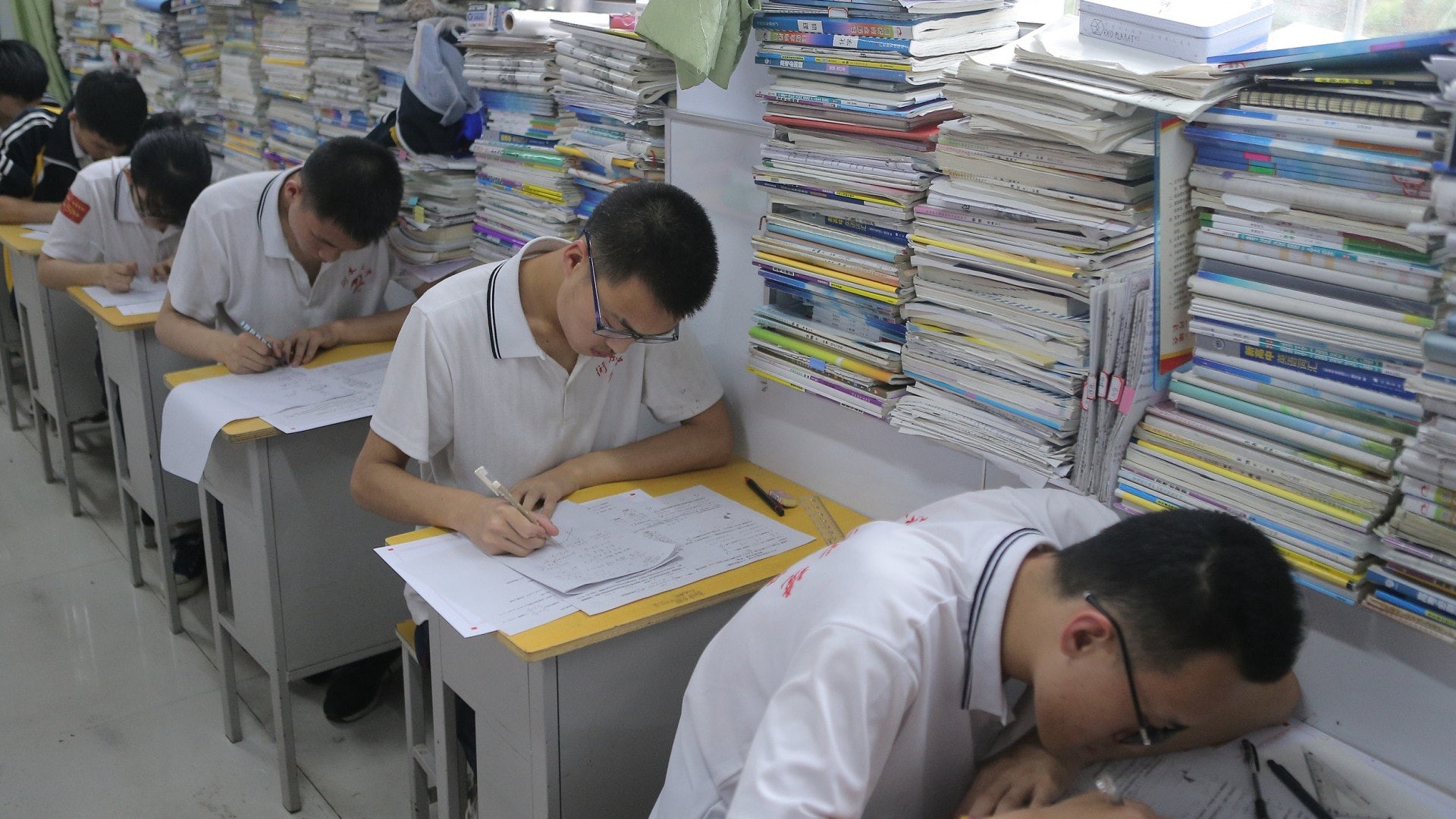 Hằng năm, đề thi Văn tại Trung Quốc luôn được đánh giá có độ khó rất cao