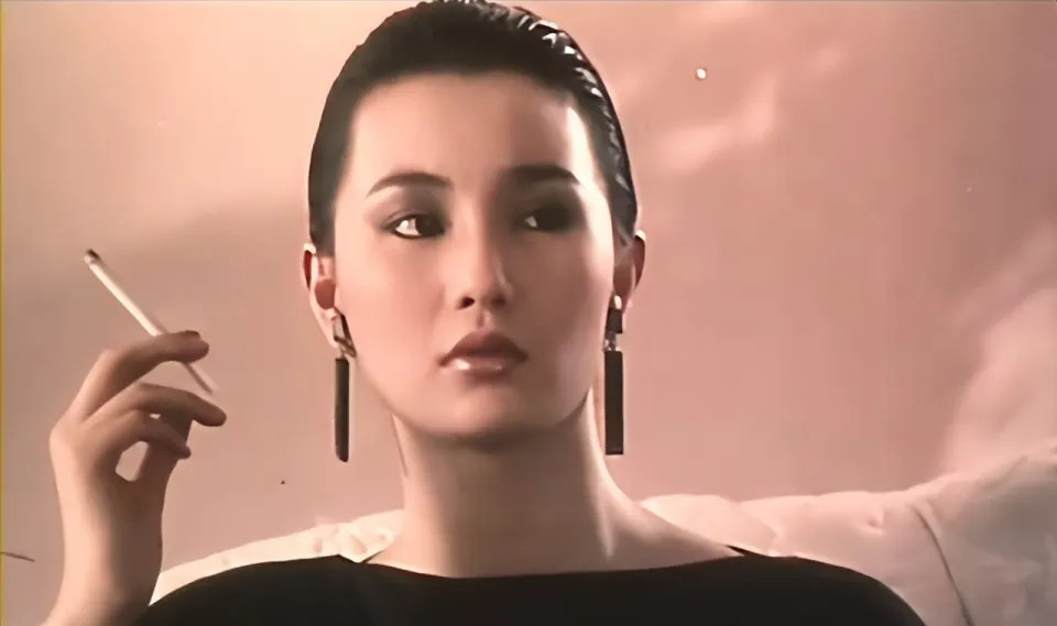 Câu Chuyện Hoa Hồng từng phát sóng vào 38 năm trước, nữ chính còn đẹp hơn cả Lưu Diệc Phi - ảnh 5