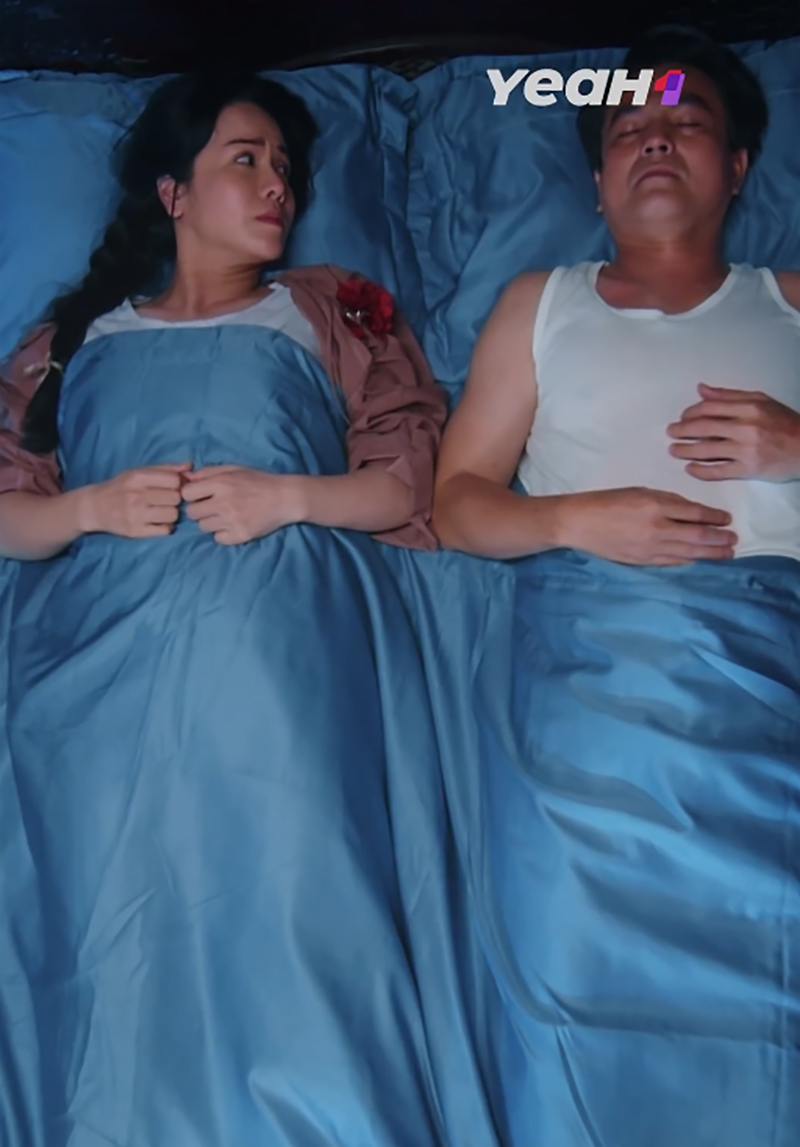 Review Dưới Bóng Con Hầu tập 6: Thơm 'lên giường' với cậu Minh, bị ép uống thuốc tránh thai - ảnh 7