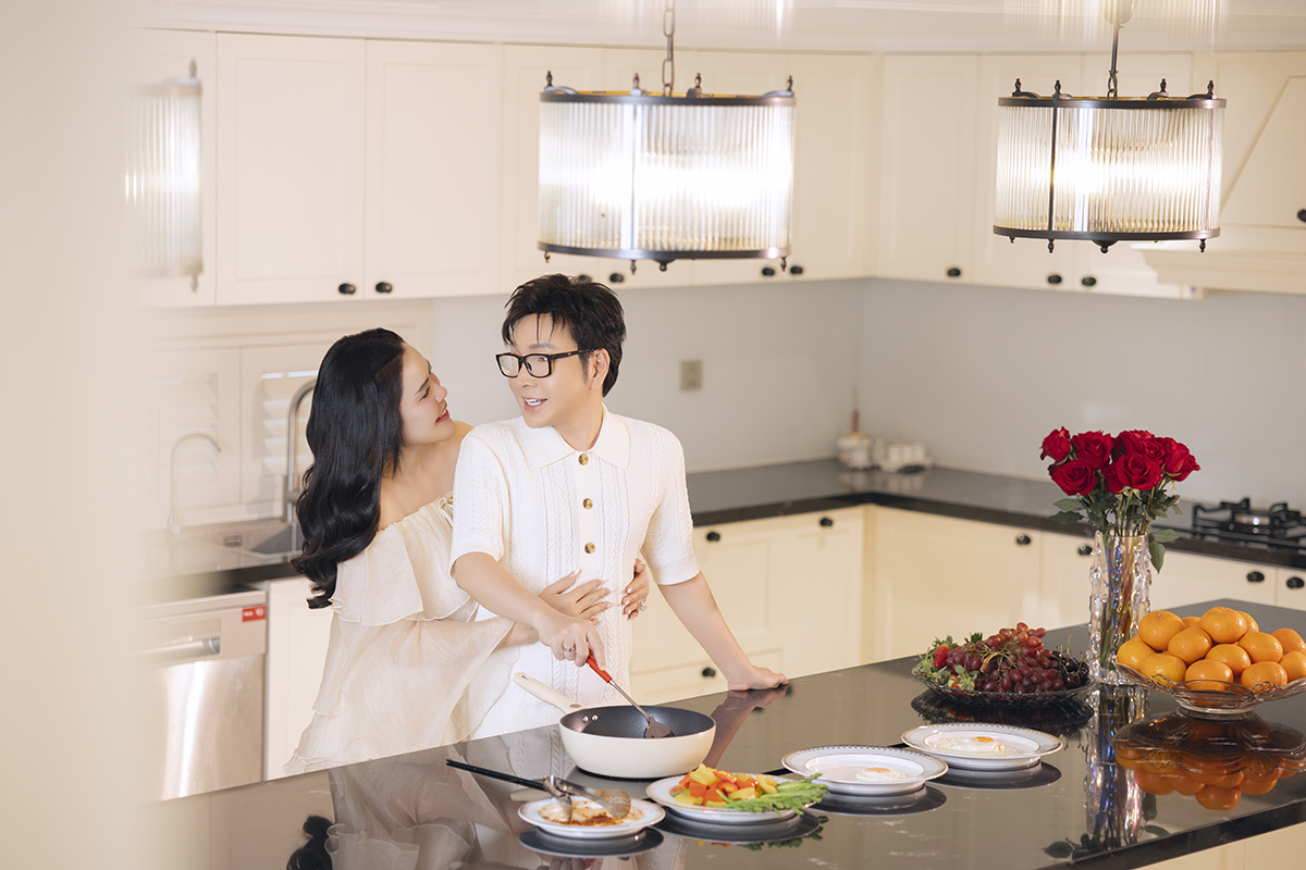 NSƯT Vũ Luân - Phương Lê chụp ảnh Valentine trong biệt thự 200 tỉ, tiết lộ cuộc sống hôn nhân - ảnh 5