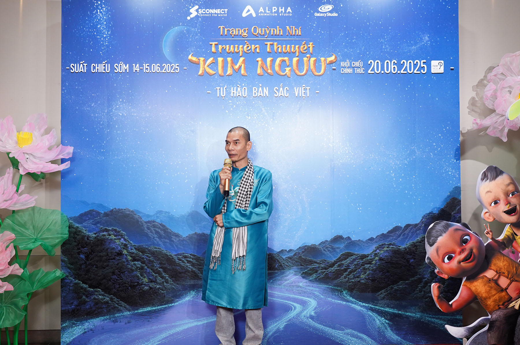 Đạo diễn Trịnh Lâm Tùng không giấu được sự xúc động khi chia sẻ về đứa con tinh thần của mình