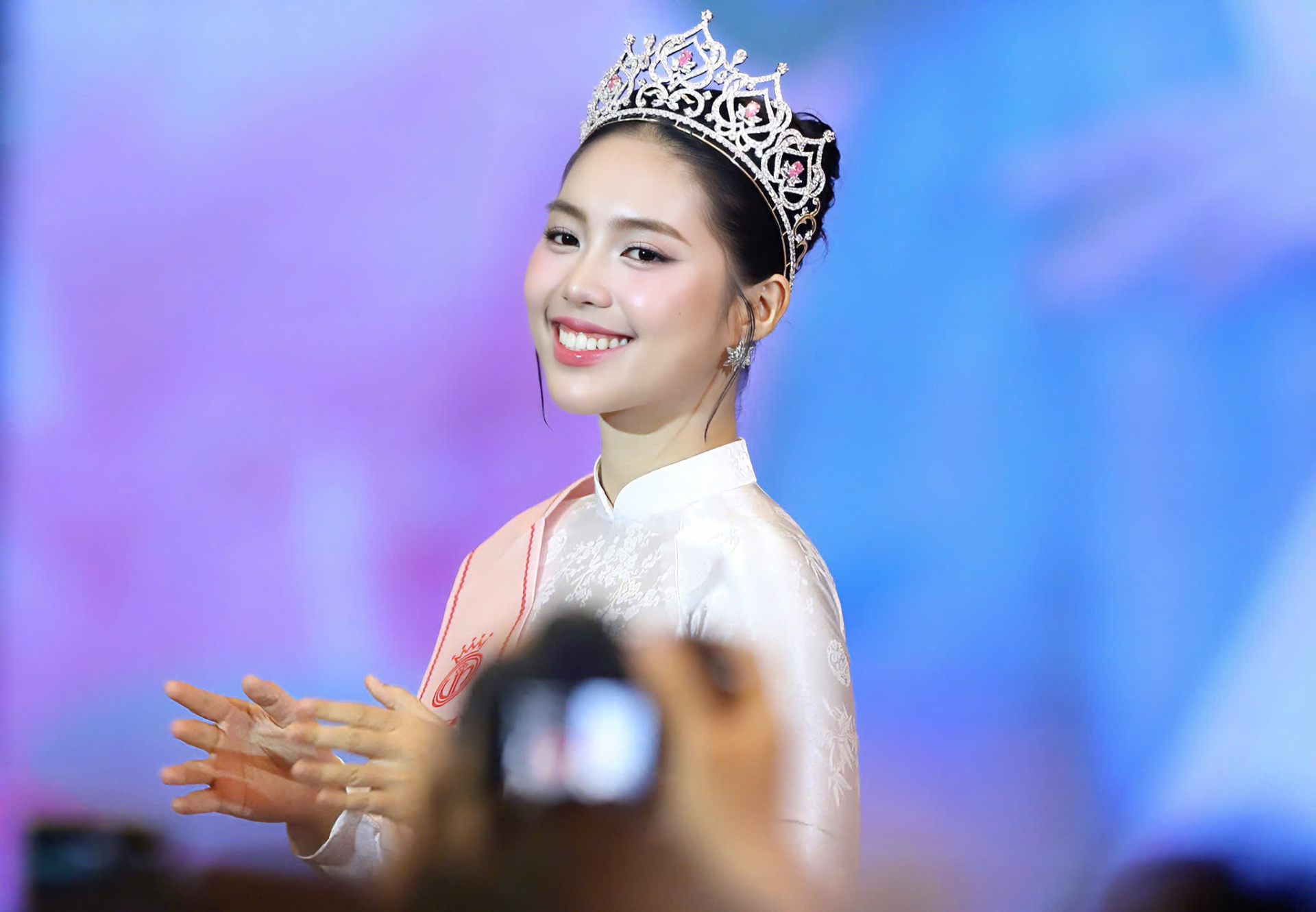 Tân hoa hậu Trúc Linh nhớ món canh chua mẹ nấu, bố ruột xúc động phát biểu trong ngày vui của con - ảnh 3