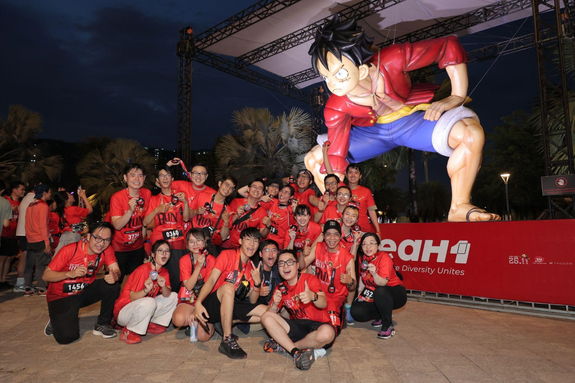 5.000 vận động viên sức khỏe vững vàng sẵn sàng chinh phục đường chạy One Piece Film Red Run - ảnh 12