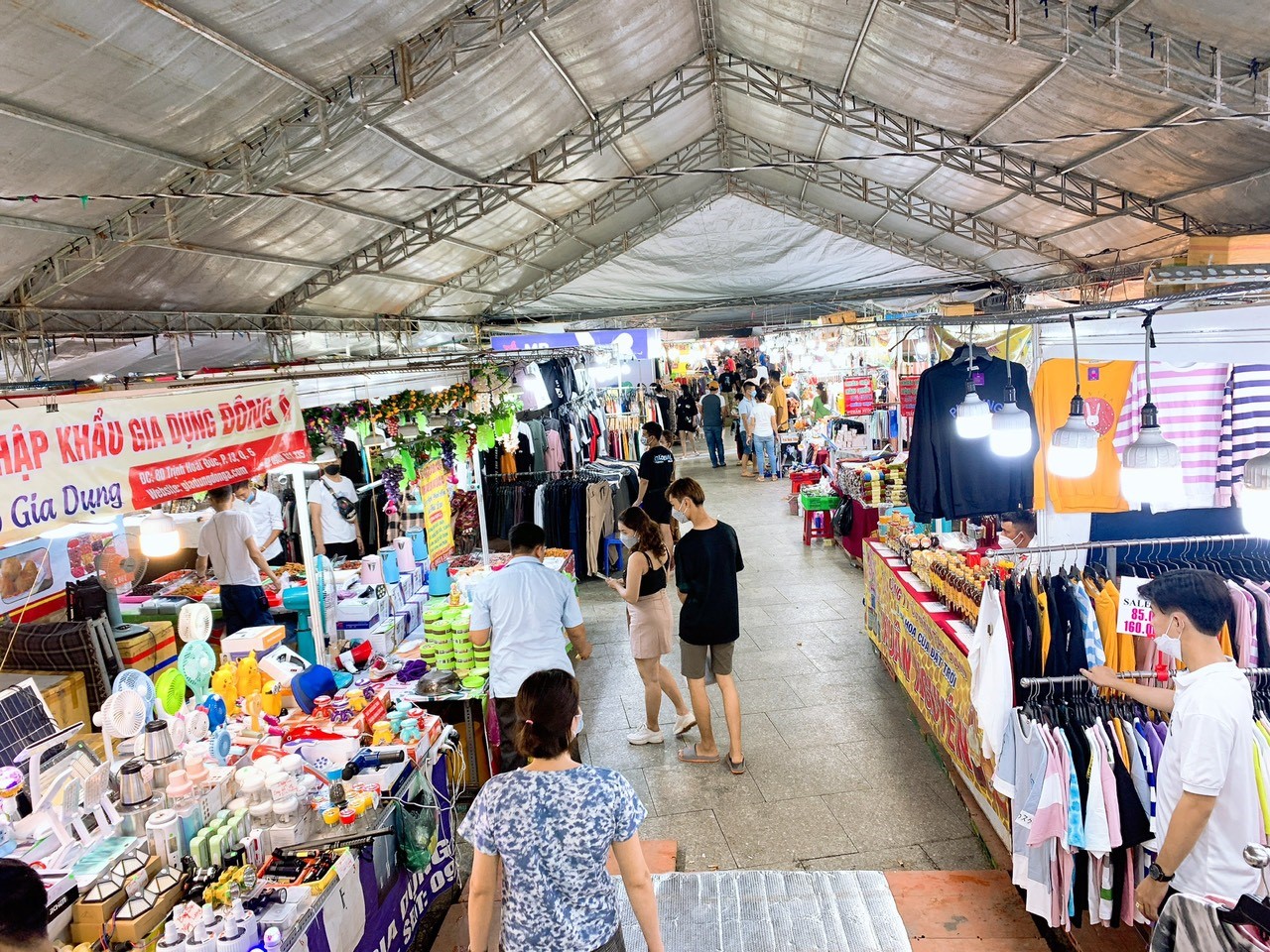 Hội chợ mua sắm hàng Thái Lan Việt Nam vui chơi mùa đông tại tỉnh Đồng Tháp - ảnh 4