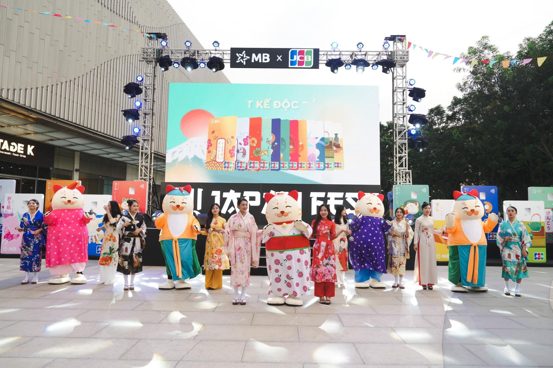 Sự kiện Hi Japan Fest! ra mắt thẻ MB Hi JCB Collection có gì đặc biệt mà thu hút hơn 10.000 người tham gia? - ảnh 2