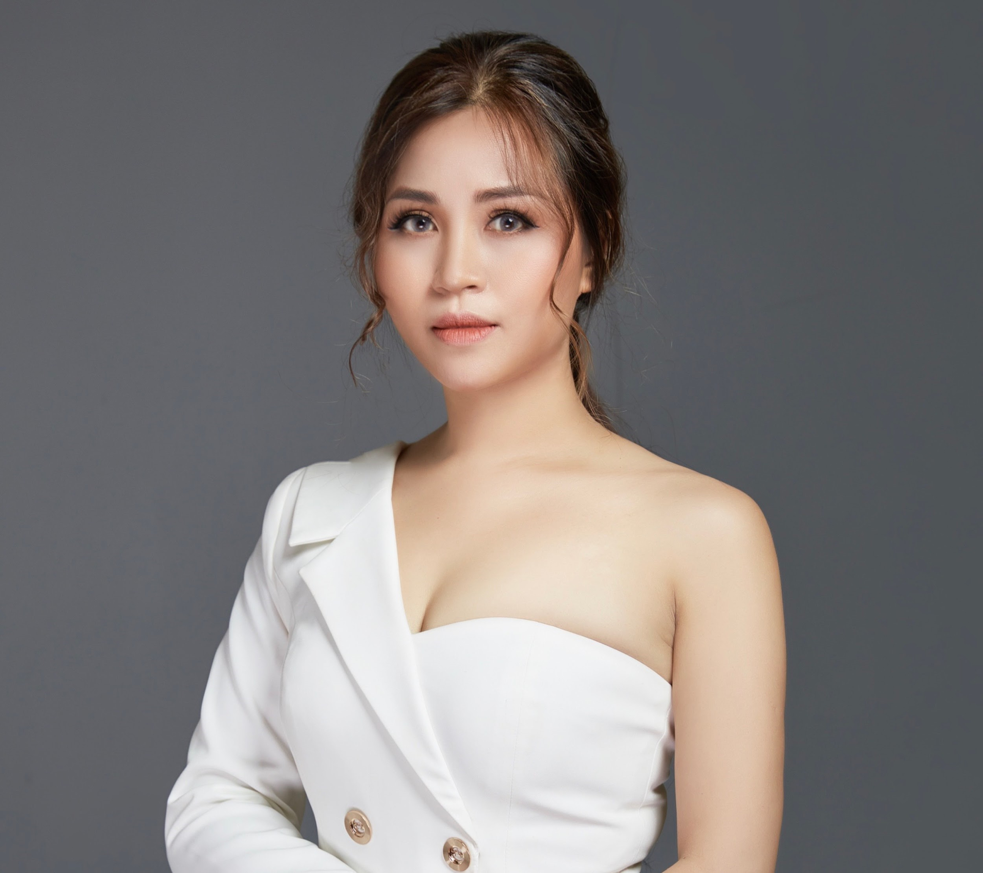 Hang Thuy Nguyen International Hair Academy - “Mang tới những kiến thức đích thực cho ngành tóc Việt Nam” - ảnh 1