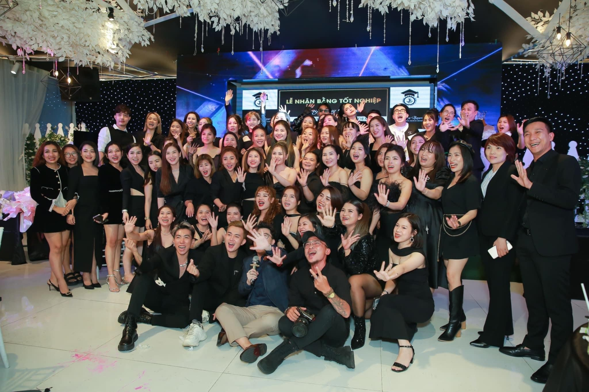 Hang Thuy Nguyen International Hair Academy - “Mang tới những kiến thức đích thực cho ngành tóc Việt Nam” - ảnh 2