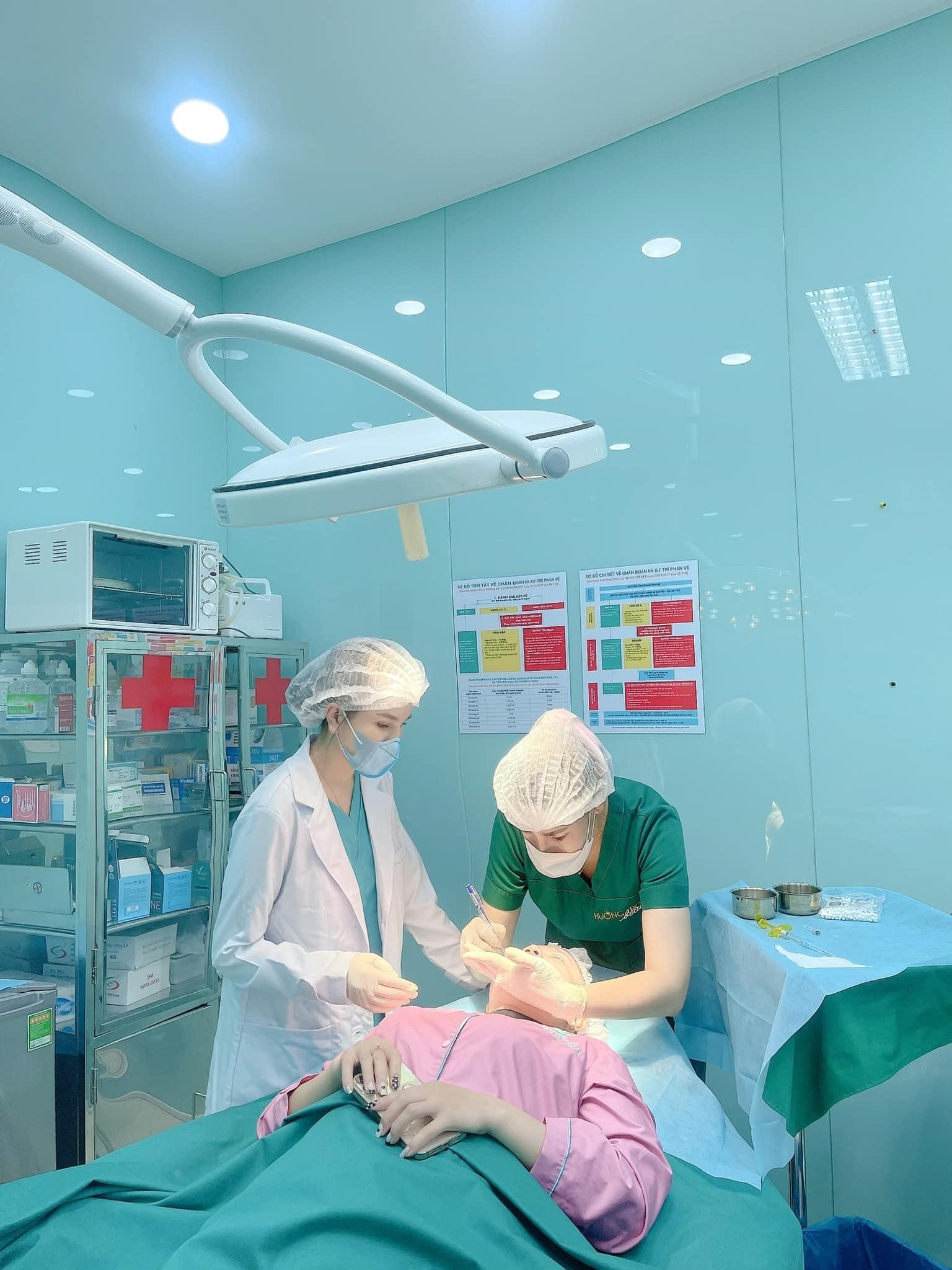 9x Hương Tròn - Nhà sáng lập thương hiệu làm đẹp thẩm mỹ được yêu thích - ảnh 2