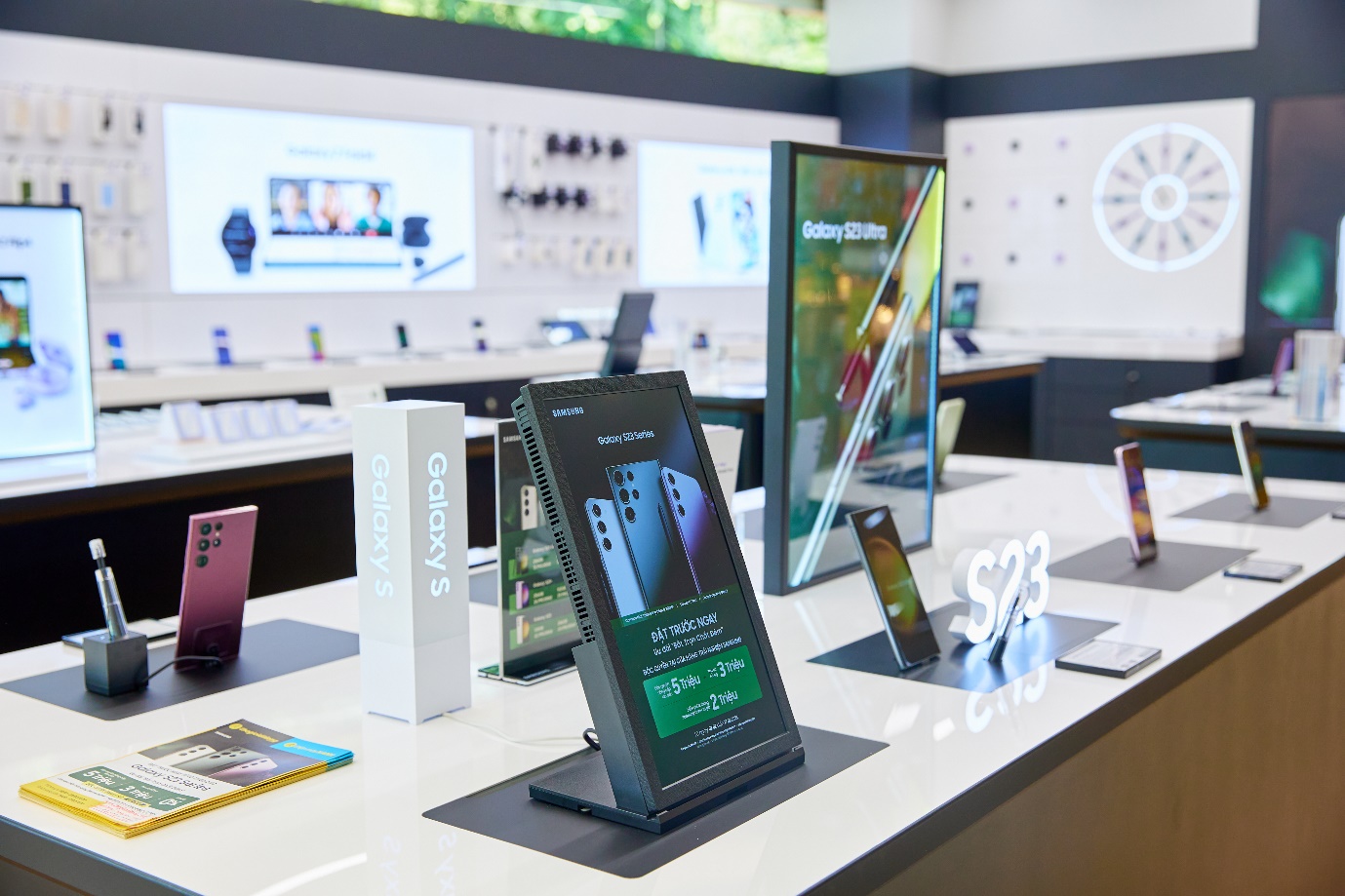 Giới trẻ háo hức nhận Galaxy S23 Series sớm trong ngày khai trương cửa hàng trải nghiệm Samsung GalaxyZone - ảnh 4