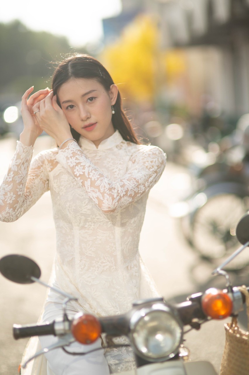 Nguyễn Ngọc Trầm - Hotgirl hàng không “đốn tim Netizen” bởi gương mặt xinh xắn - ảnh 4