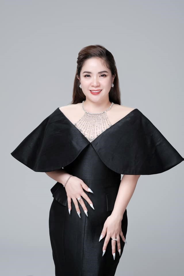 Diễn giả truyền cảm hứng Shark Nguyễn Thị Kiều Hương: Hành trình khởi nghiệp từ đam mê kinh doanh và sự trải nghiệm của người phụ nữ trẻ - ảnh 1