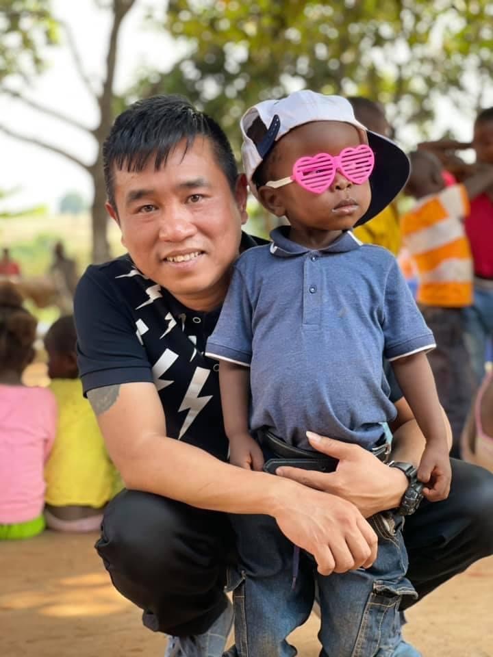 Anh Tiến Nguyễn Team Châu Phi và khát khao làm thiện nguyện  xuyên biên giới - ảnh 3