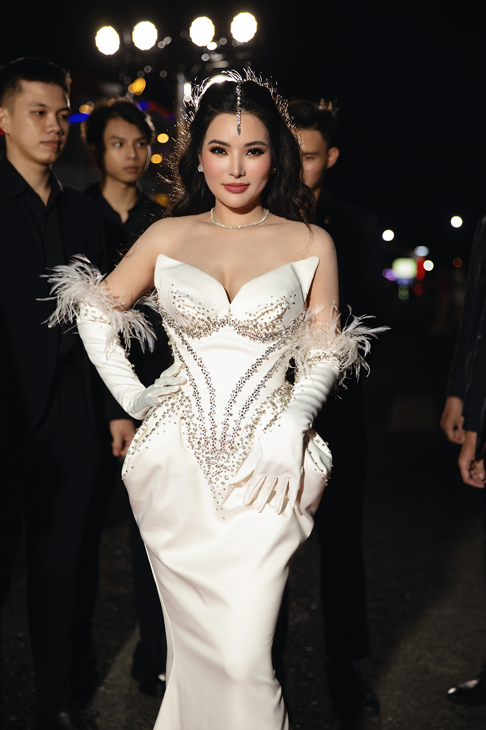 CEO Cao Thị Thùy Dung hút mọi ánh nhìn tại thảm đỏ sự kiện lớn nhất năm của Top White - ảnh 5