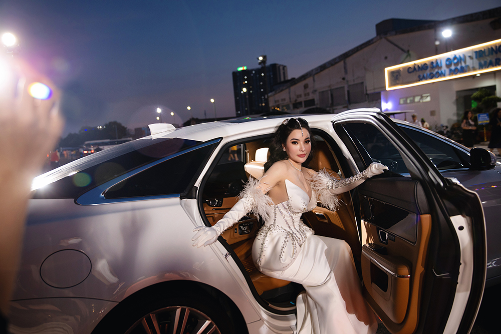 CEO Cao Thị Thùy Dung hút mọi ánh nhìn tại thảm đỏ sự kiện lớn nhất năm của Top White - ảnh 1