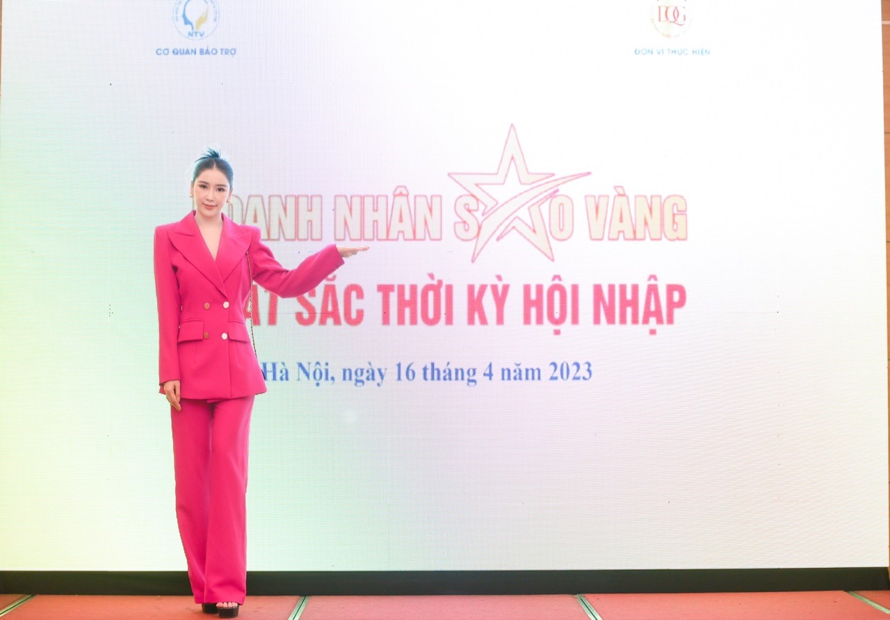 Hoa hậu Trịnh Thanh Hồng - Bà chủ H-Harry Perfume được vinh danh “Doanh nhân Sao Vàng 2023” - ảnh 4