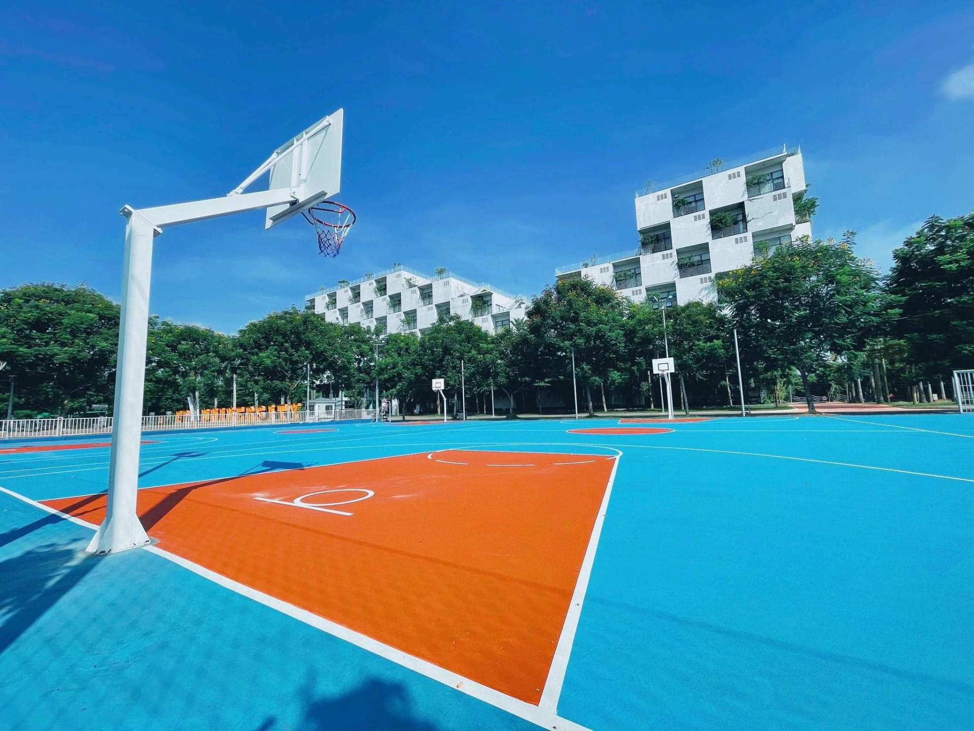 Đi học “đau đầu vì lên đồ” vì campus này góc nào cũng “sống ảo” cực chill - ảnh 10