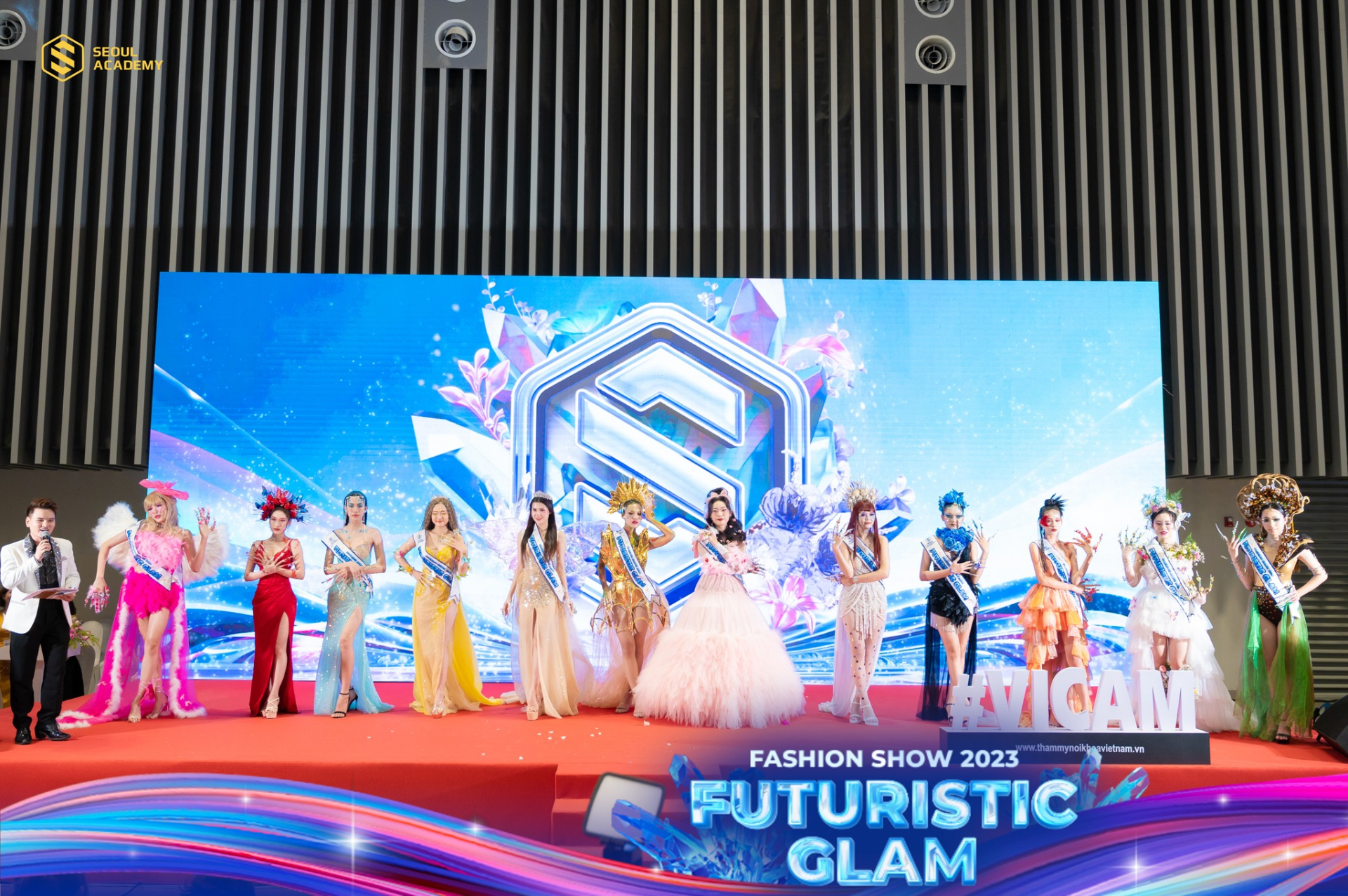 Học viên Seoul Academy bùng nổ với tiết mục Fashion Show Futuristic Glam tại VICAM 2023 - ảnh 3