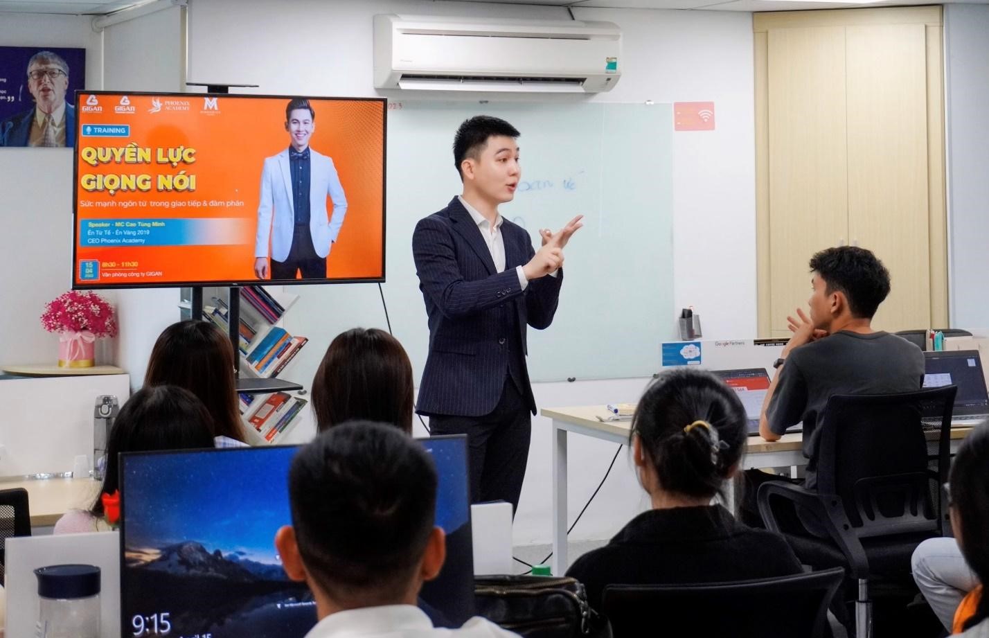 MC Cao Tùng Minh triển khai dự án cộng đồng Company Tour cho doanh nghiệp - ảnh 2