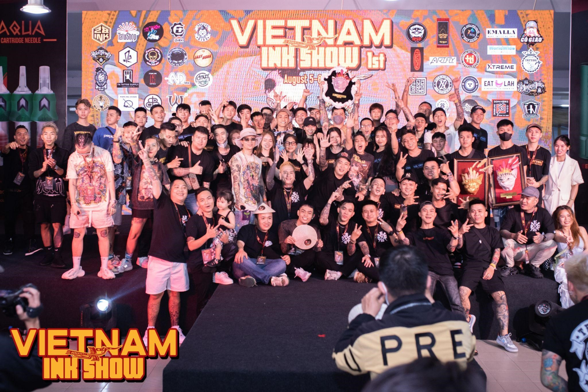 Tattoo Kids tạo dựng những kỷ lục đầu tiên cùng đứa con tinh thần Vietnam Ink Show - ảnh 1