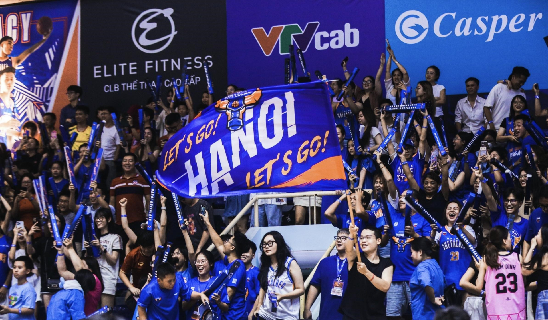 Home game by Kem Tràng Tiền: Bữa tiệc giải trí đỉnh cao tri ân lượng fans kỷ lục của Hanoi Buffaloes - ảnh 1