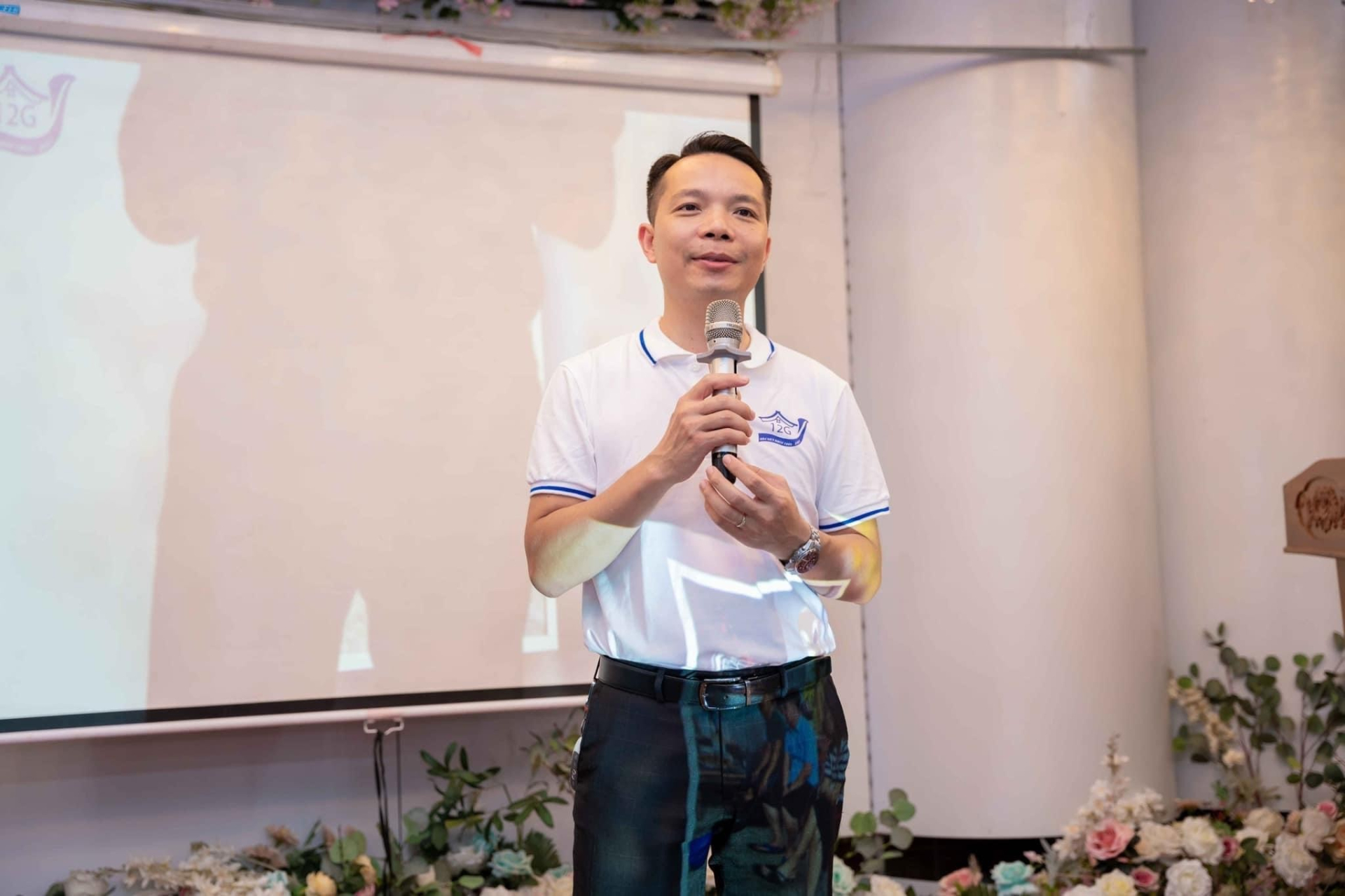 Tiếp nối ông, cha hành nghề y - Bác sĩ Bùi Đức Trọng được người người biết ơn - ảnh 1