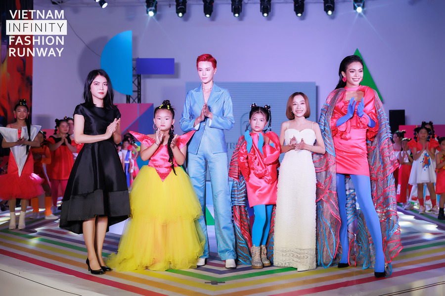 In Space và In Color trình làng VietNam Infinity Fashion Runway: Một bước tiến lớn trong tư duy nghệ thuật của NTK Trinh Châu - ảnh 6