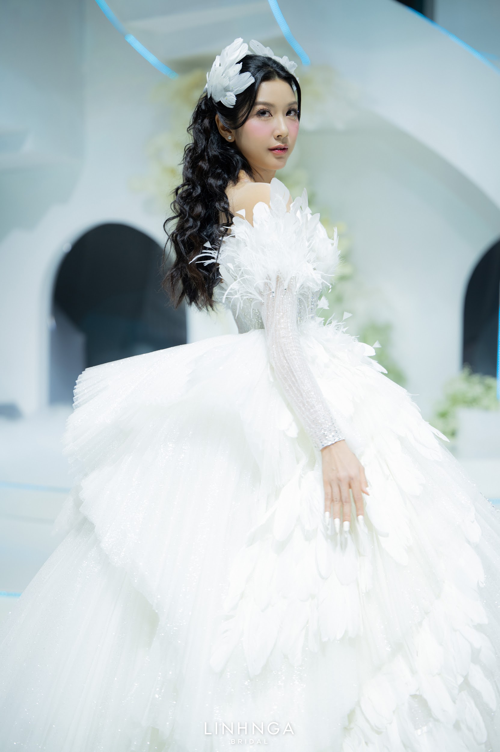 Hậu sinh nhật, Á hậu Thảo Nhi Lê hoá nữ hoàng lộng lẫy trở thành First Face cho show diễn thời trang cưới - ảnh 4