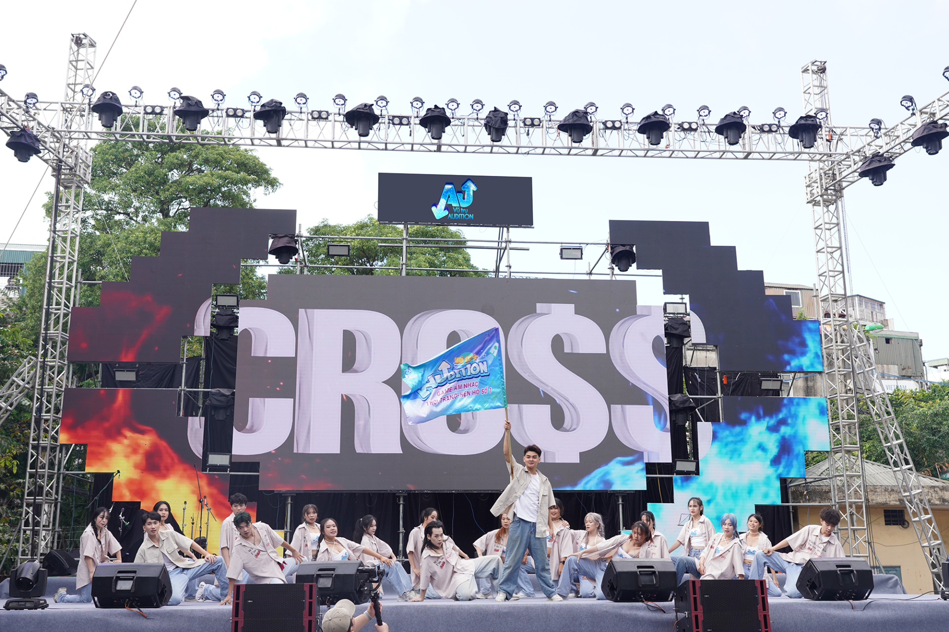 Vũ trụ game Audition tiếp đón 20.000 sinh viên tại NEU Youth Fest - Đại học Kinh tế quốc dân - ảnh 3