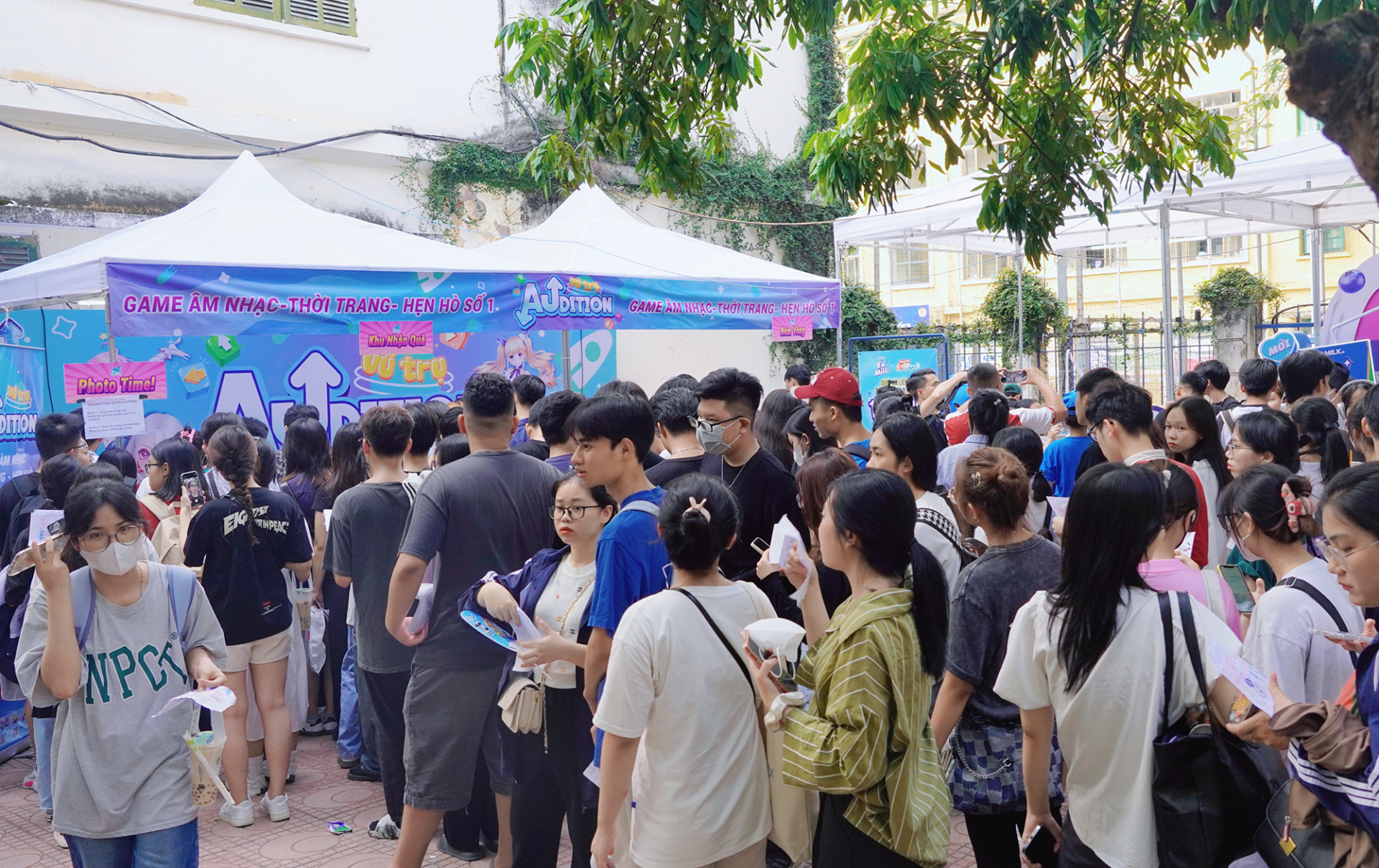 Vũ trụ game Audition tiếp đón 20.000 sinh viên tại NEU Youth Fest - Đại học Kinh tế quốc dân - ảnh 2