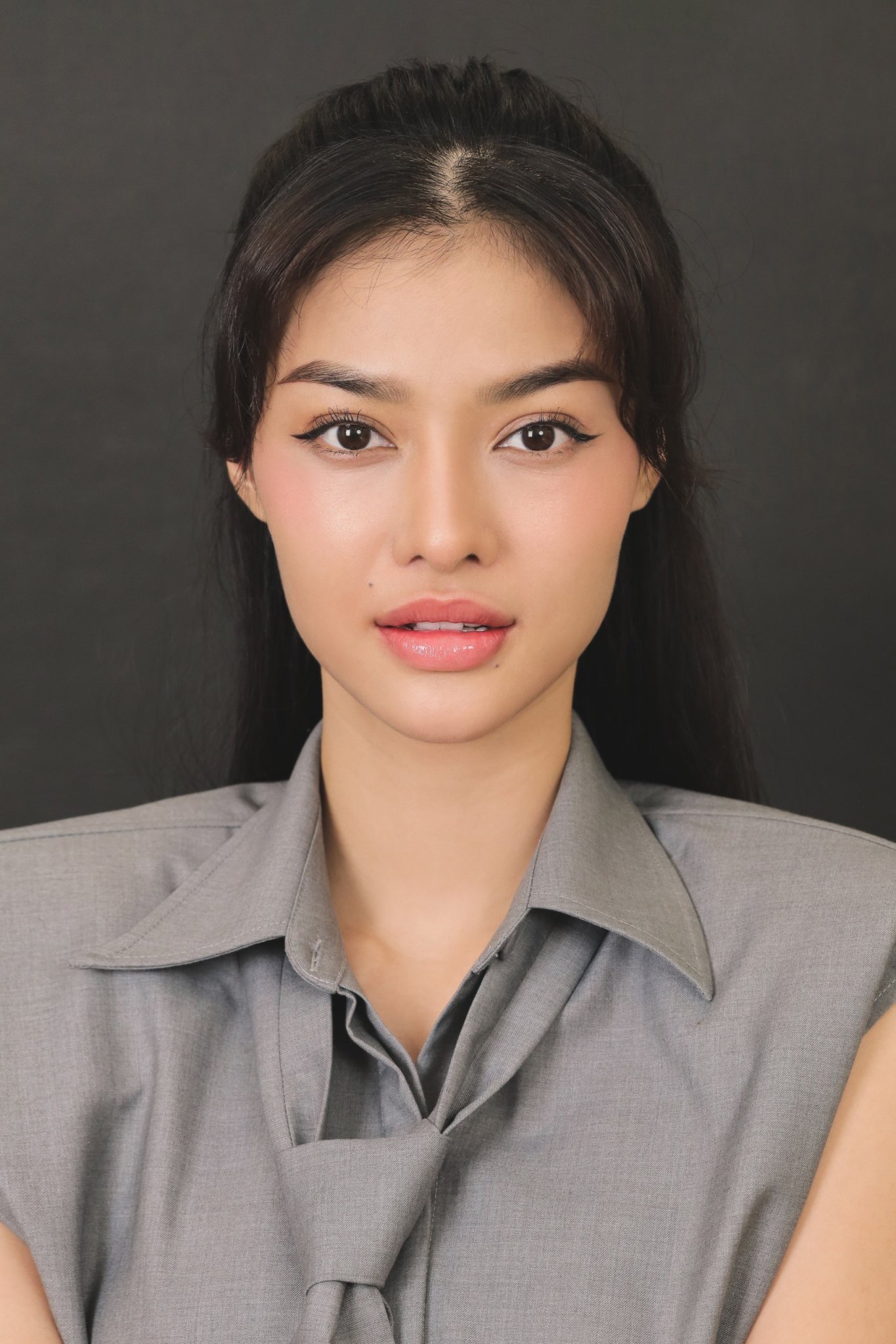 Phương Cao - Đẳng cấp làm đẹp với đôi chân mày 200 triệu đồng - ảnh 3