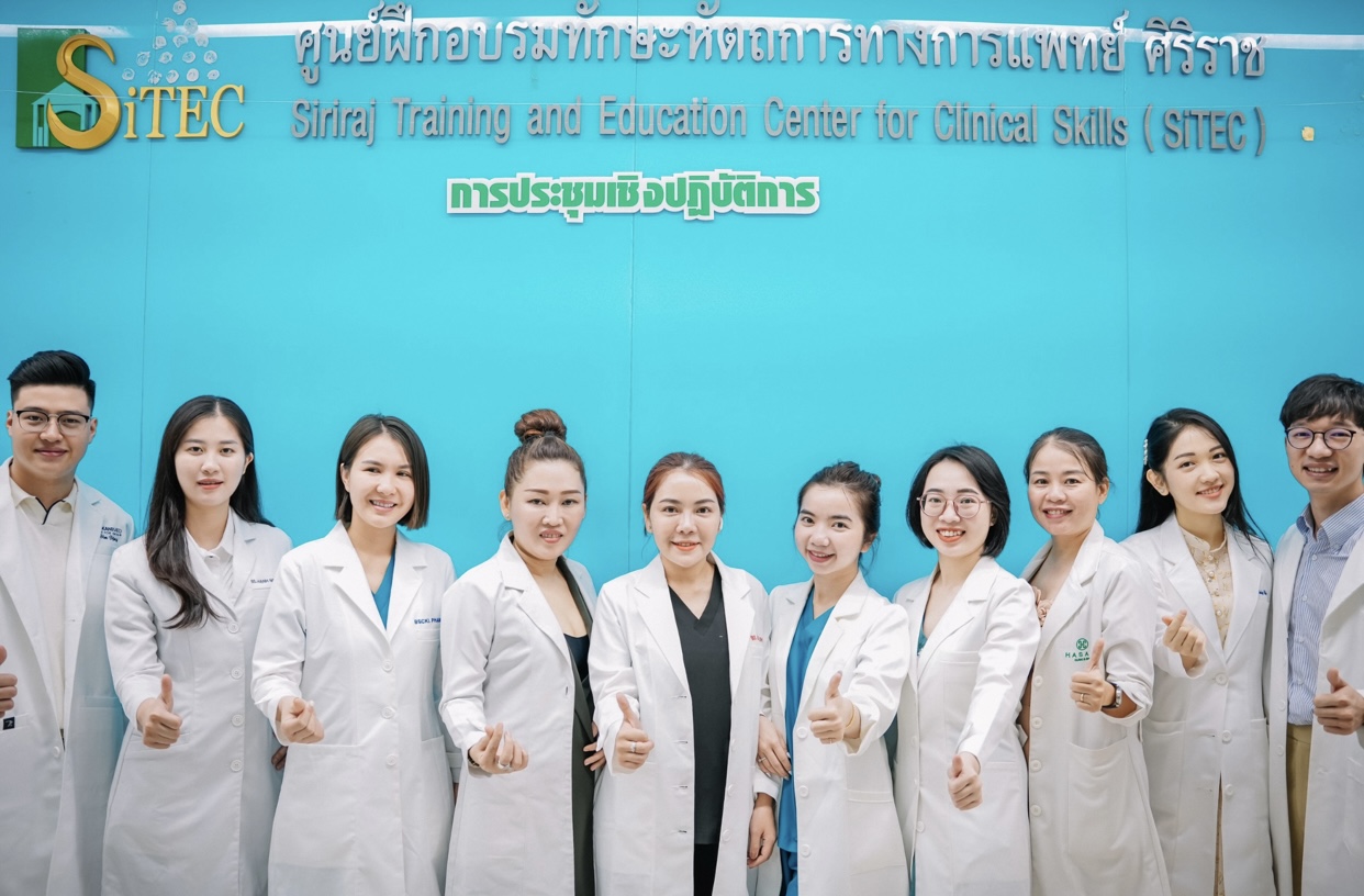 Bác sĩ Lê Thị Cẩm Trinh: Cống hiến cả thanh xuân cho vẻ đẹp làn da phụ nữ Việt - ảnh 2