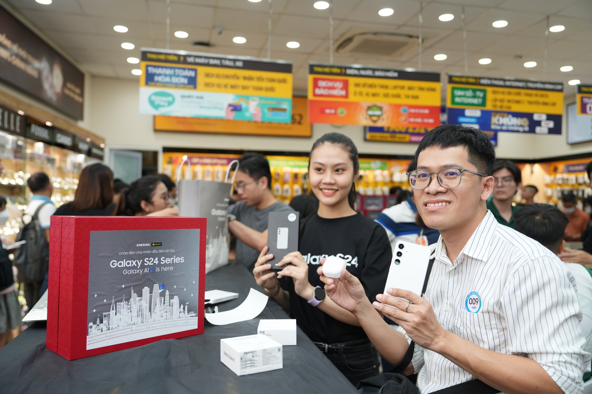 Galaxy S24 Series với Galaxy AI gây sốt tại Việt Nam, phá kỷ lục đơn đặt cọc - ảnh 2