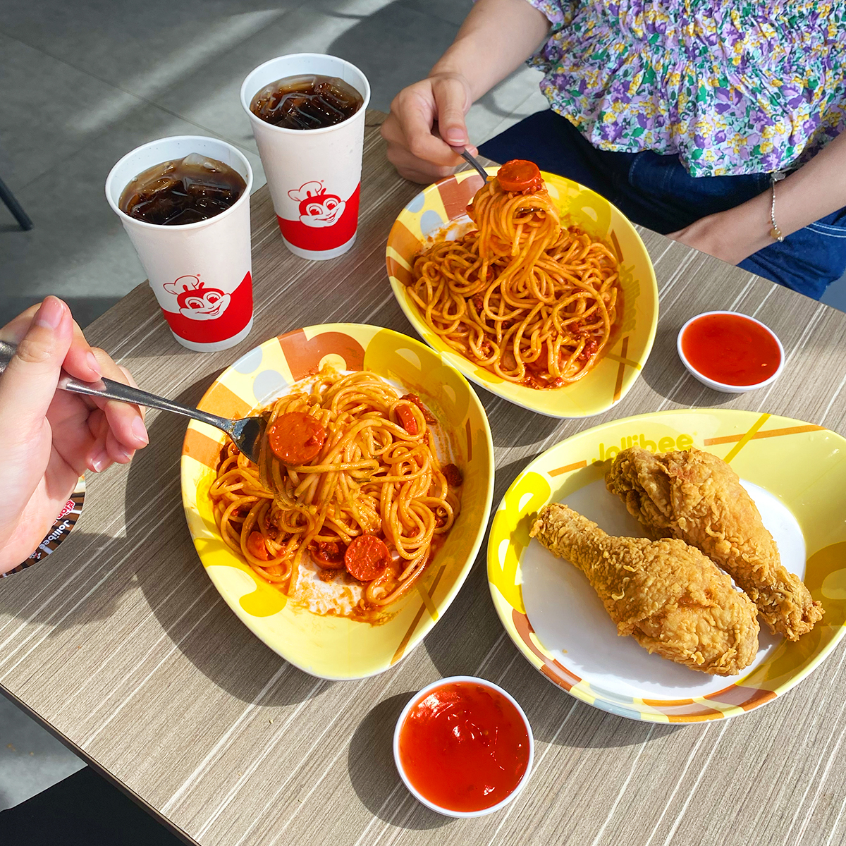 4 ngày tận hưởng combo 99.000 đồng “ê hề” món ngon từ Jollibee - ảnh 2