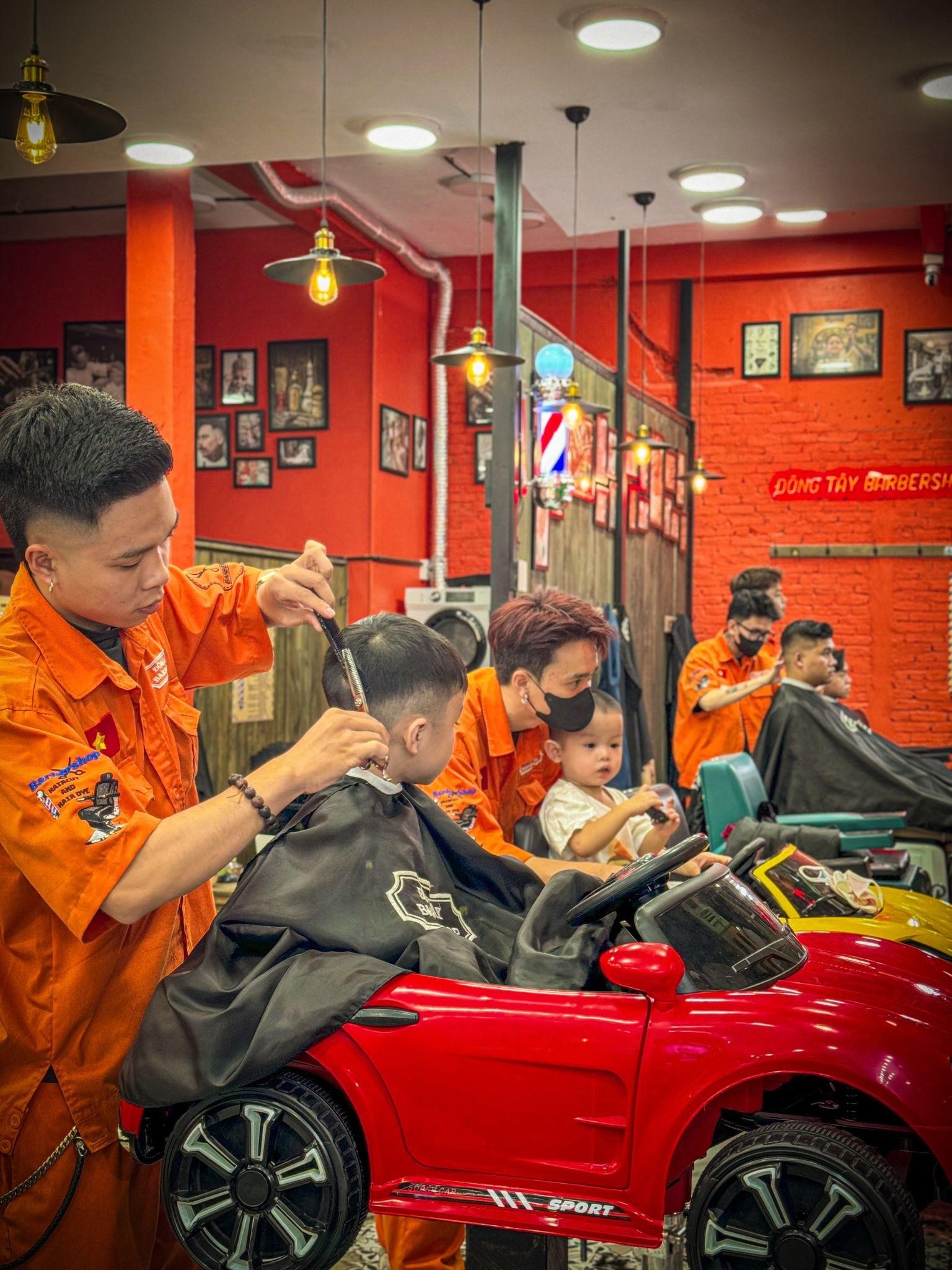 Đông Tây Barbershop: Nơi trải nghiệm cắt tóc độc đáo và hấp dẫn dành cho phái mạnh - ảnh 5