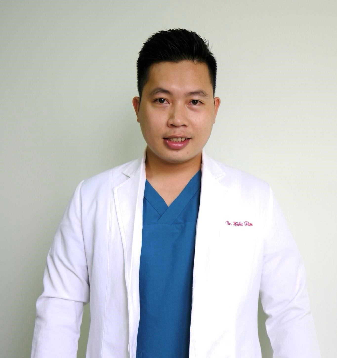 Hành trình tạo dựng vẻ đẹp cho khách hàng của bác sĩ Hiếu Tâm - ảnh 1