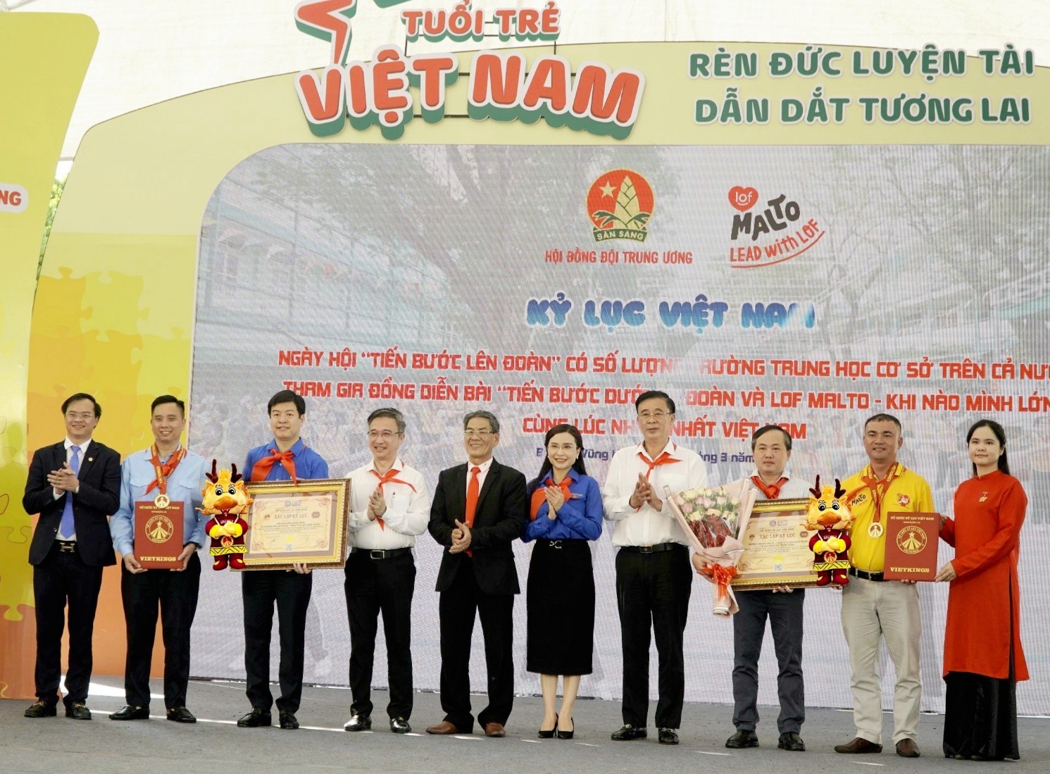 LOF MALTO tạo tiếng vang với Xác lập kỷ lục đồng diễn có số lượng học sinh THCS lớn nhất Việt Nam - ảnh 1