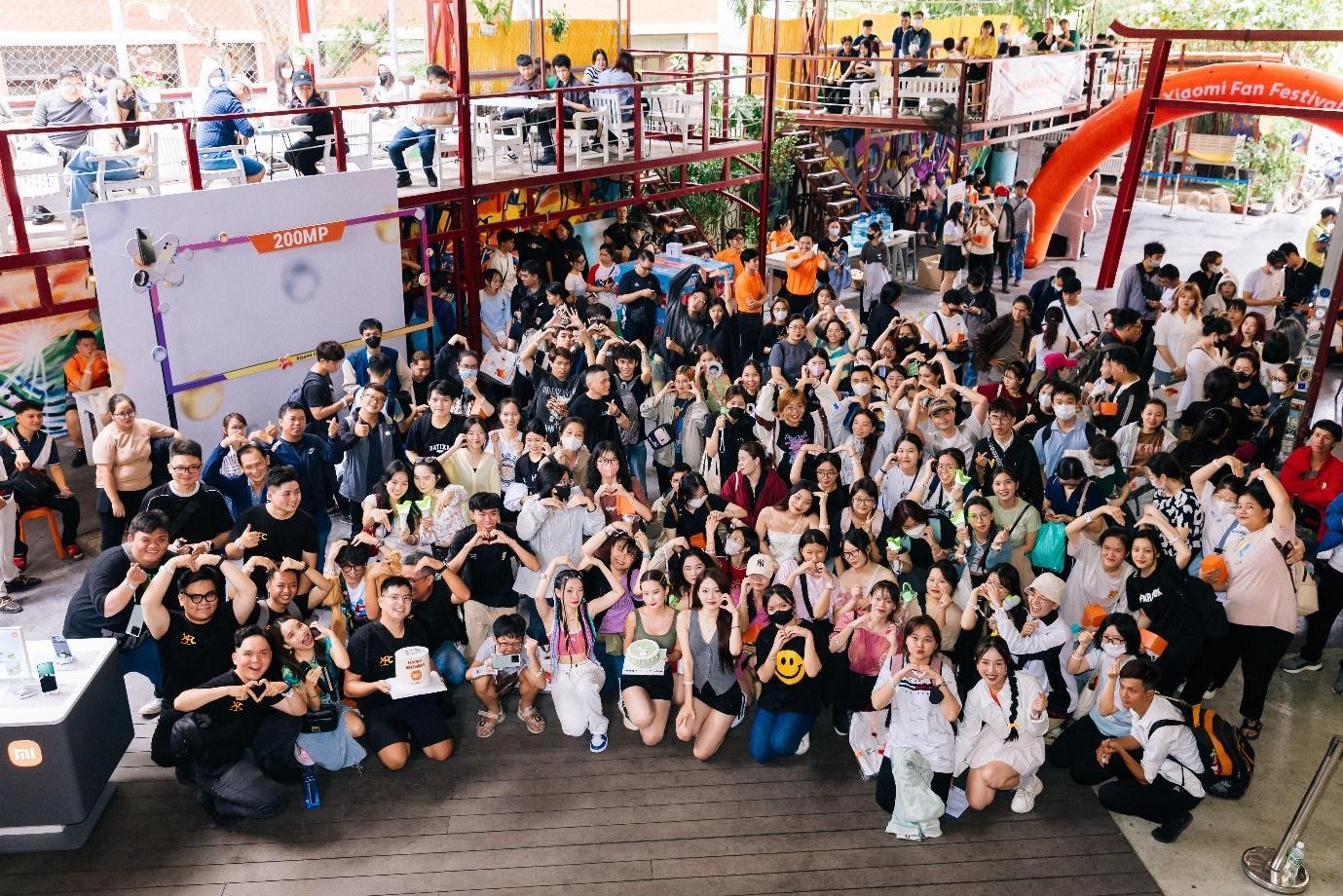 Xiaomi Fans 'quẩy căng đét” tại sự kiện Xiaomi Fan Festival 2024 - ảnh 2