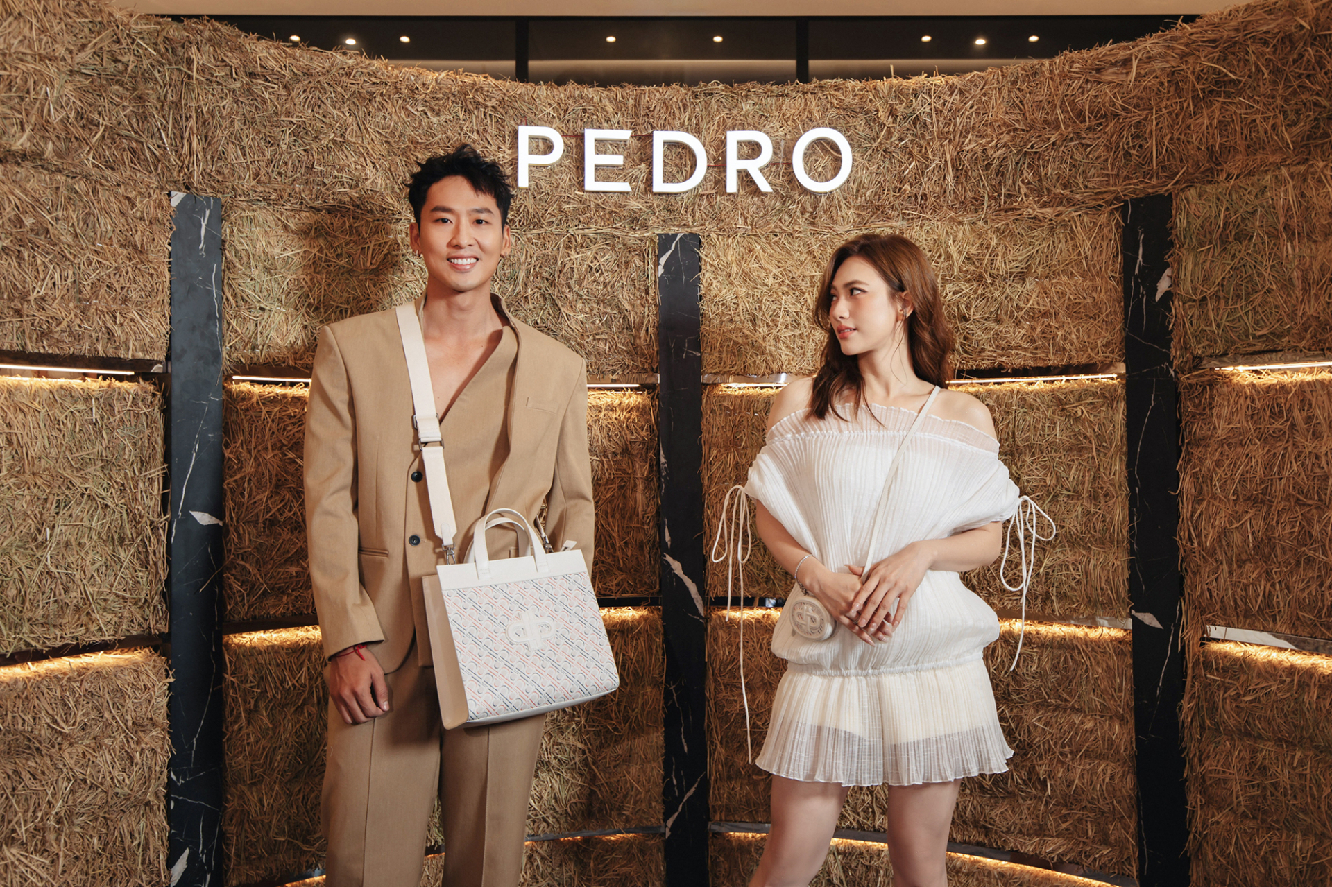 Tuấn Trần - Phương Anh Đào tái ngộ sau phim “MAI” tại sự kiện khai trương Flagship Store đầu tiên của PEDRO - ảnh 3