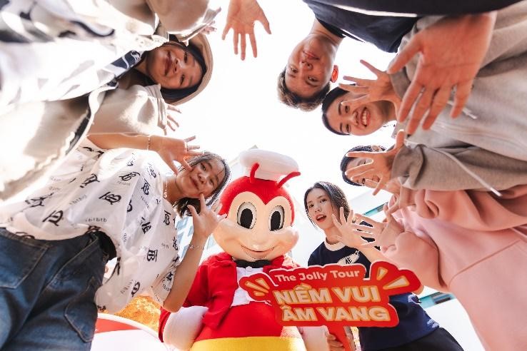 Jollibee Việt Nam “ghi điểm” với GenZ tại 300 trường đại học, cao đẳng - ảnh 4