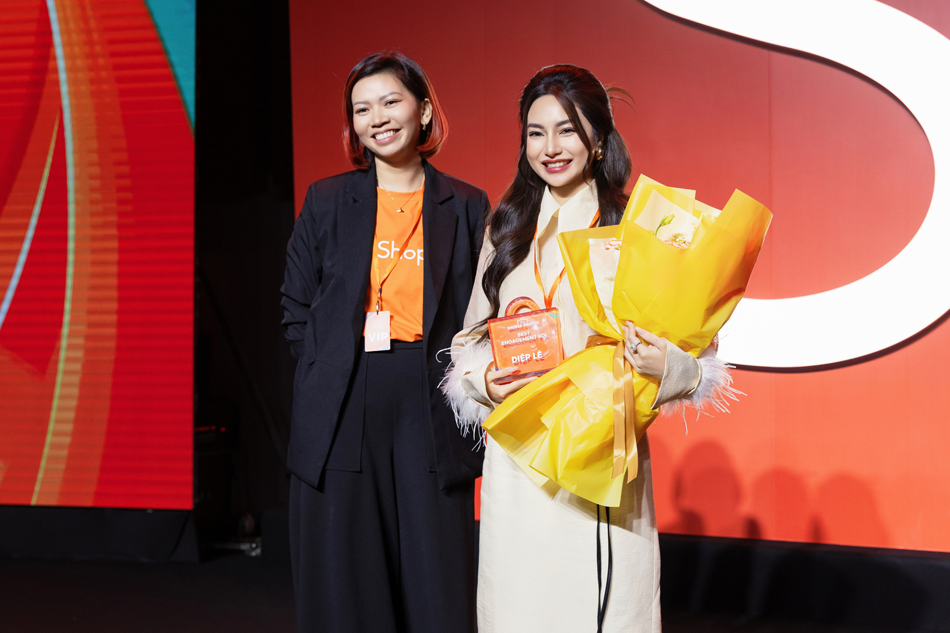 Diệp Lê được vinh danh với giải thưởng “Best Engagement KOL” tại Shopee Award 2023 - ảnh 2