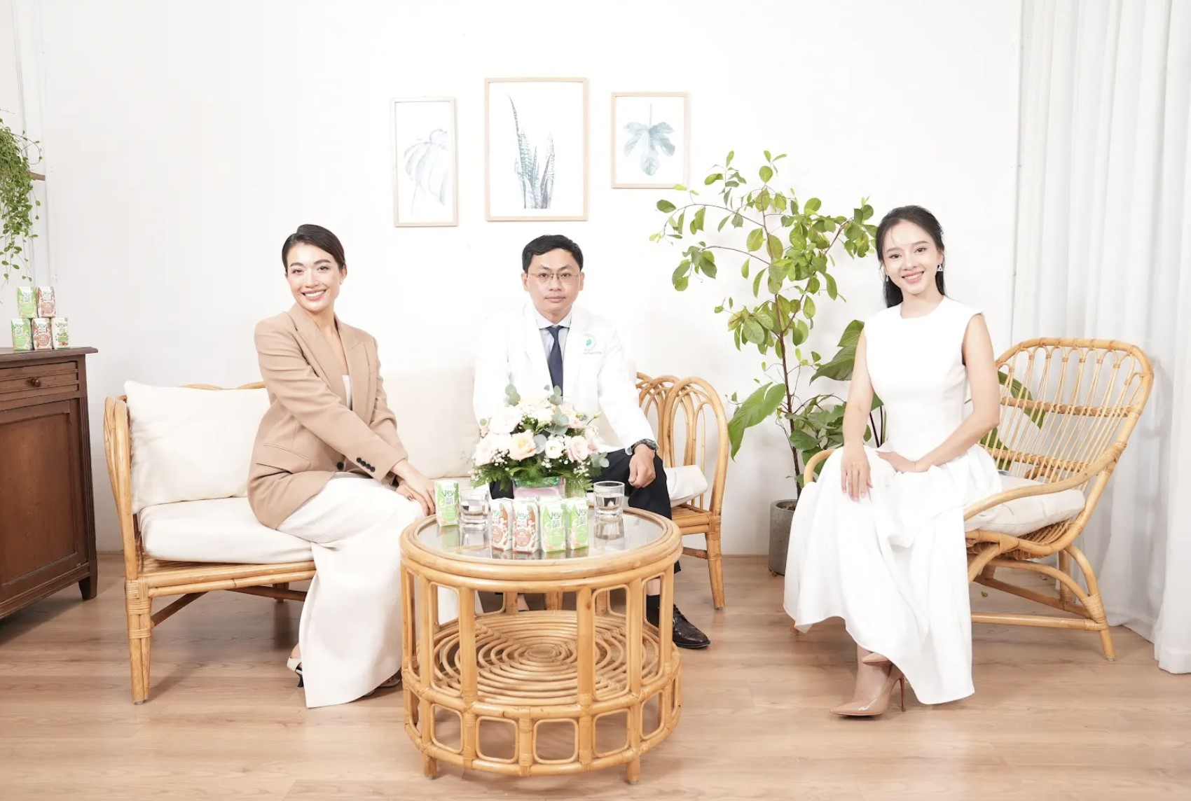 Bác sĩ dinh dưỡng Đặng Ngọc Hùng: Uống sữa hạt đúng cách sẽ giúp tốt đề kháng, khỏe làn da - ảnh 1