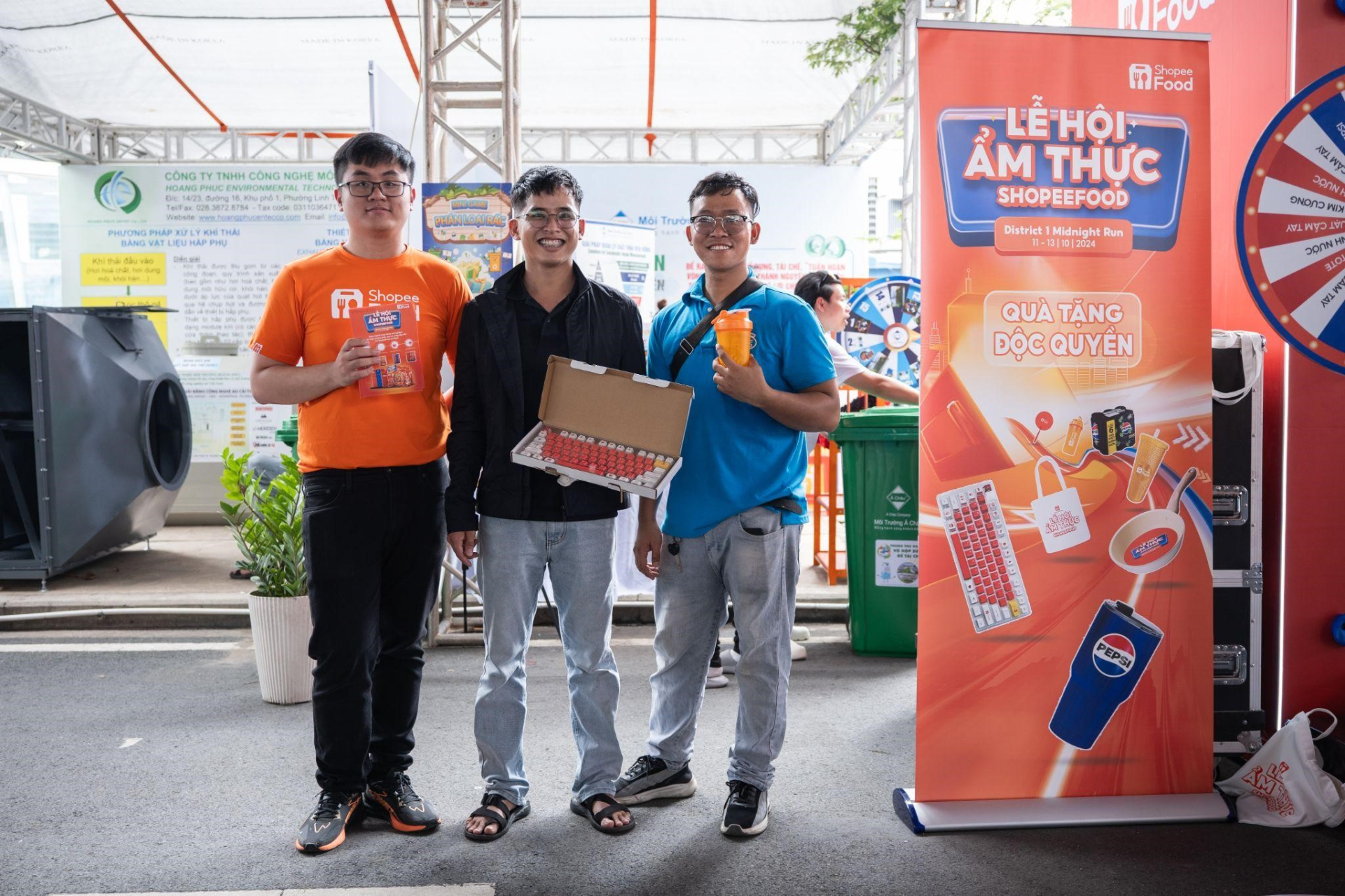 ShopeeFood bùng nổ với Lễ hội ẩm thực tại District 1 Midnight Run 2024: Hàng trăm món ngon giữa đại lộ sôi động - ảnh 9