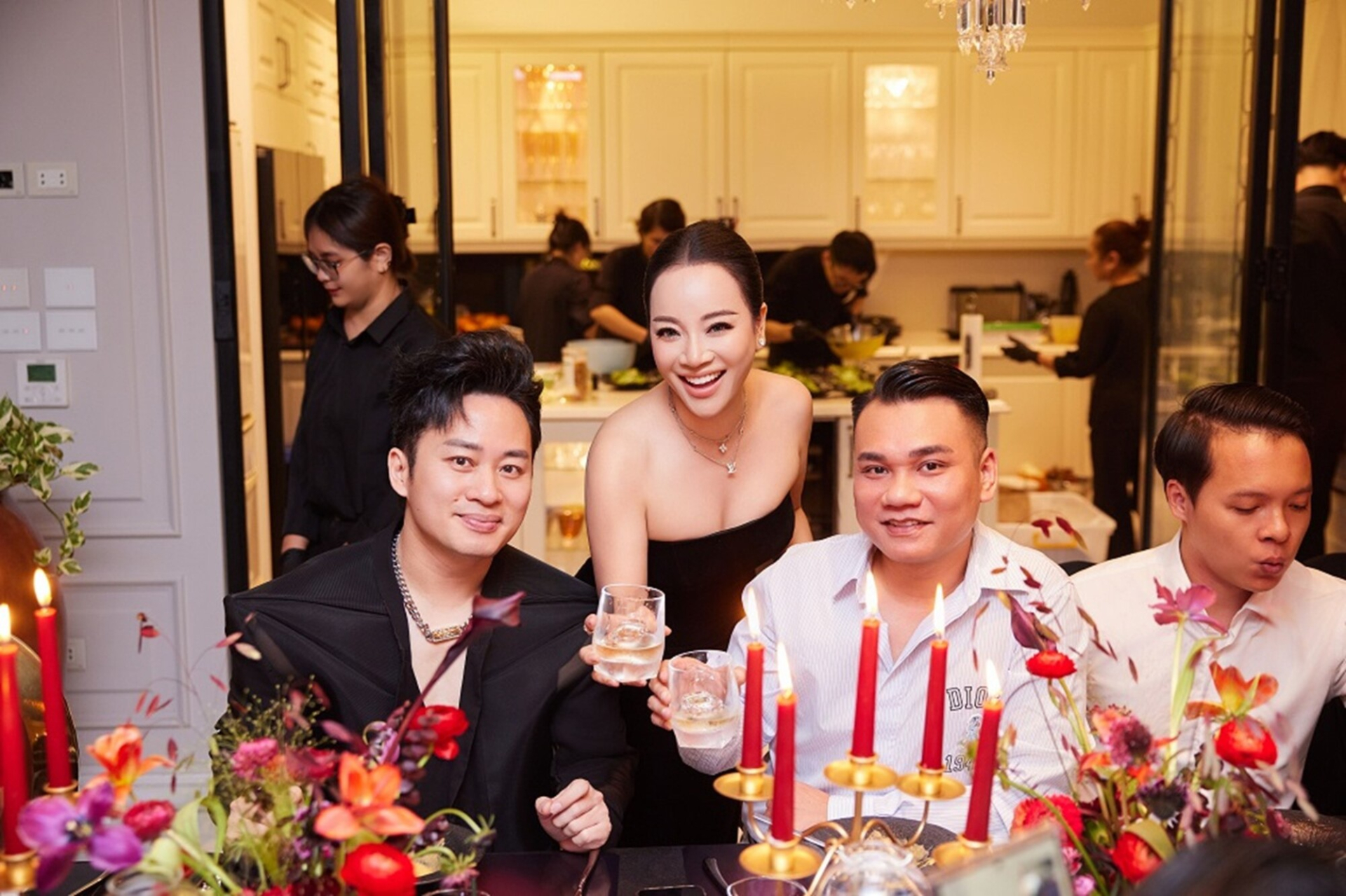 Bữa tiệc đẹp như hoa nở trong sinh nhật doanh nhân Bích Nguyệt - ảnh 9