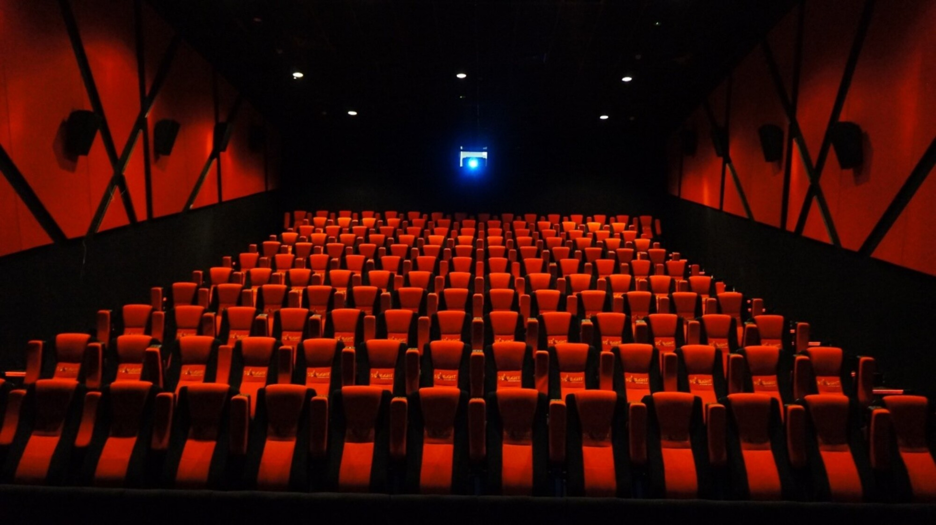 5 LÍ DO NÊN LỰA CHỌN STARLIGHT CINEMA THÀNH RẠP PHIM YÊU THÍCH CỦA BẠN - ảnh 2