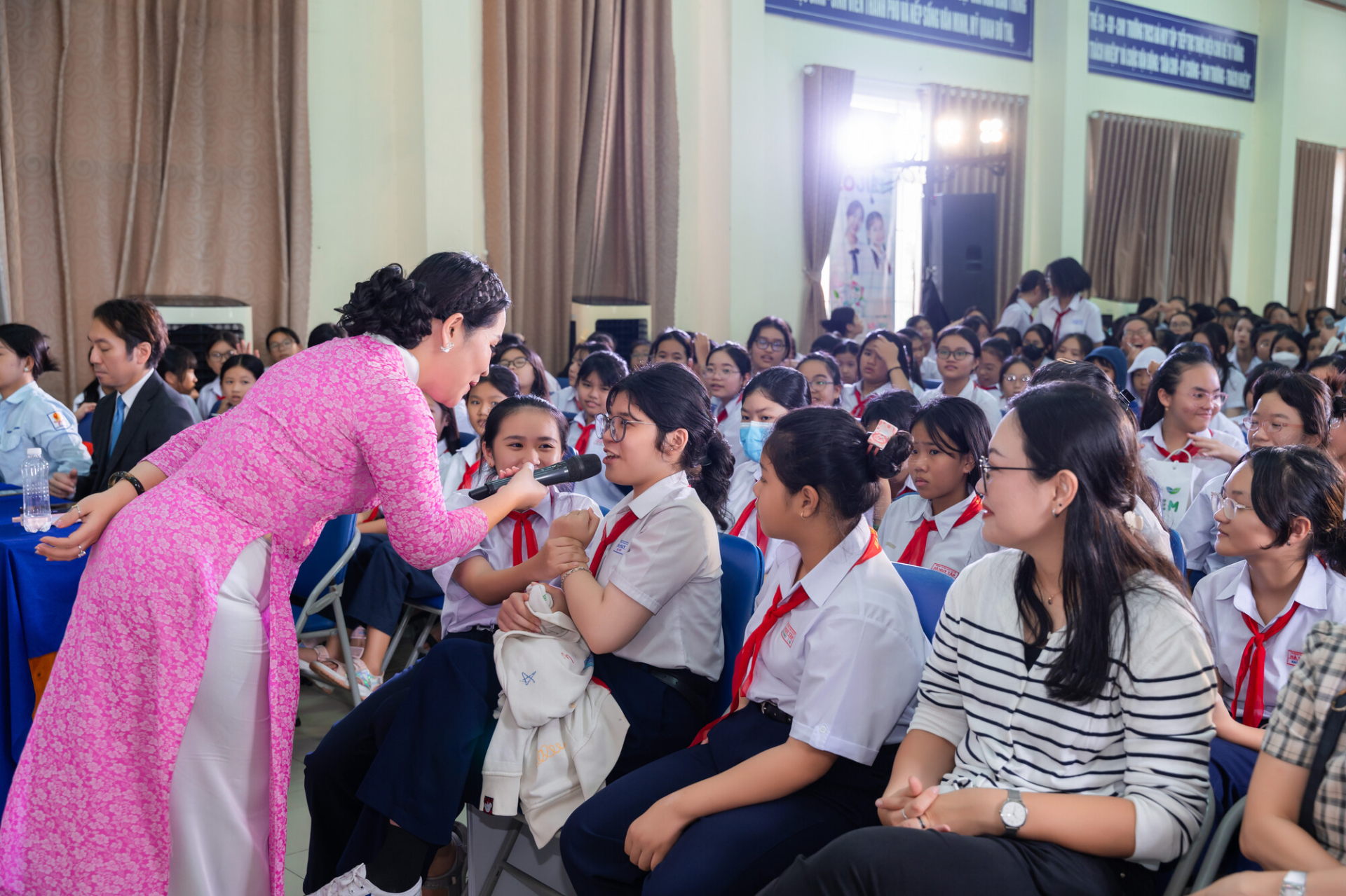 “Dậy thì thành công” không khó, Gen Z chỉ cần “nằm lòng” những điều quan trọng từ “LOJÌEM” - ảnh 1