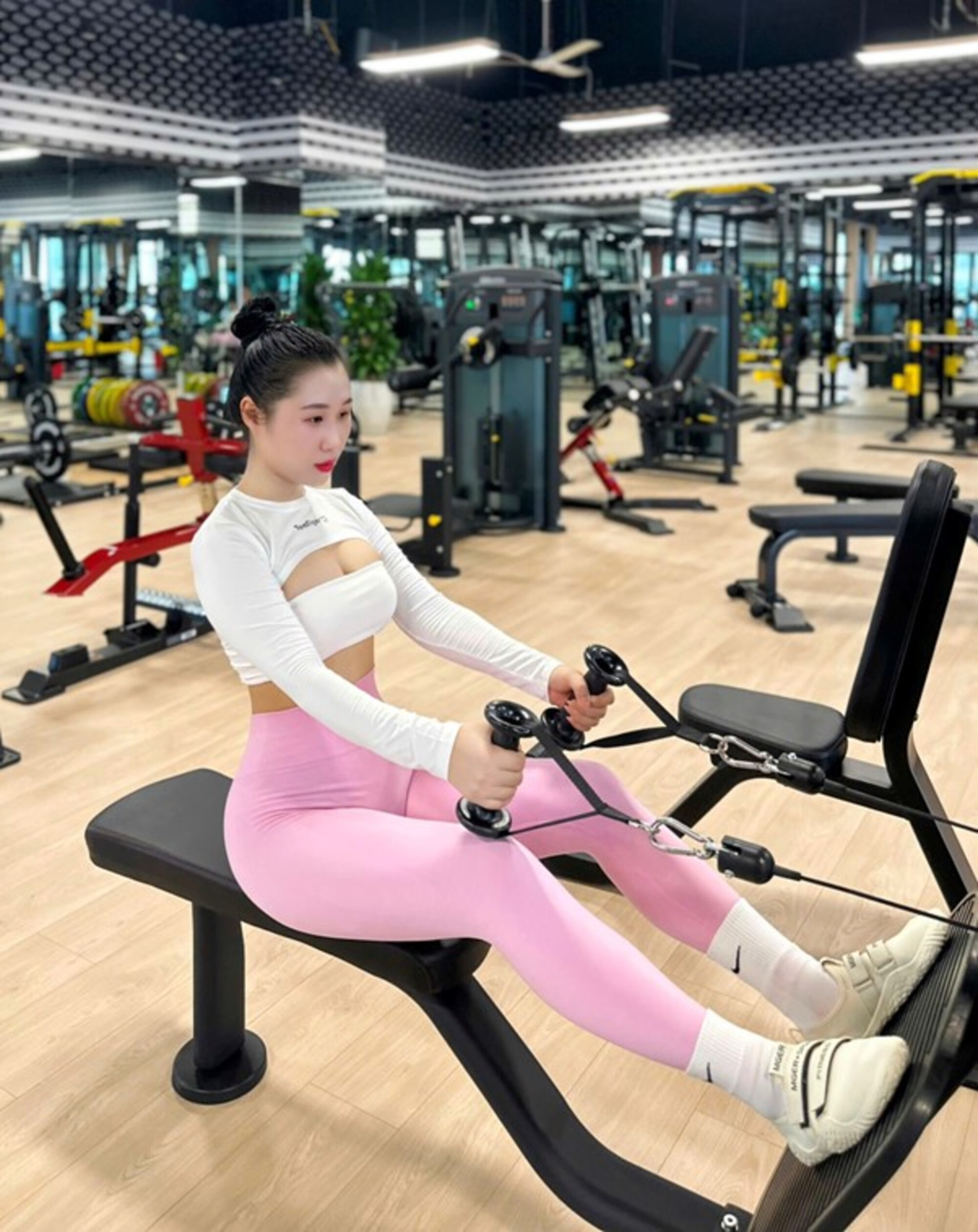 Hot gymer Lệ Đặng chia sẻ bí quyết giúp giữ nhiệt luyện tập và có thân hình bốc lửa - ảnh 3