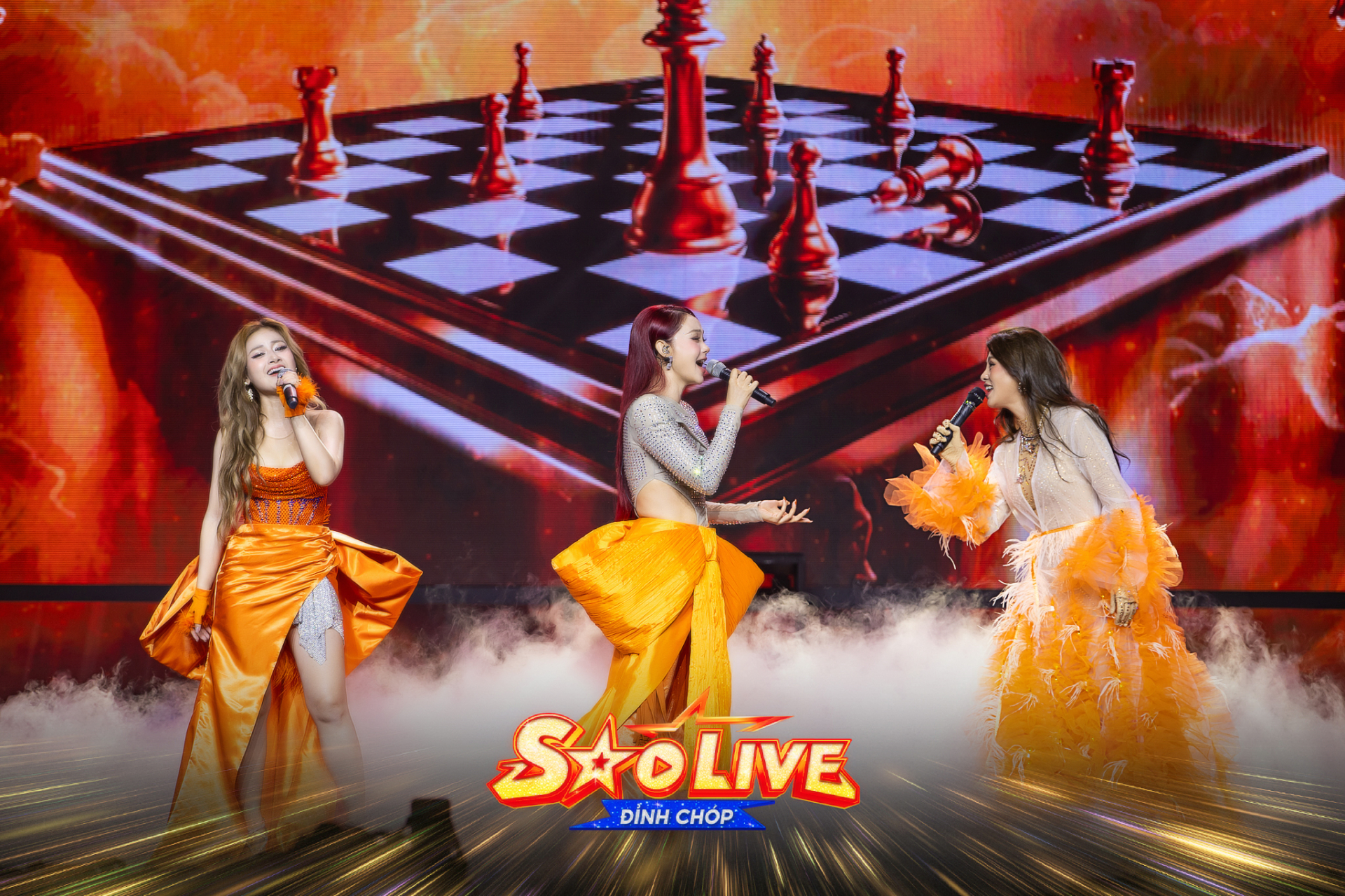Sân khấu Sao Live Đỉnh Chóp hóa mini concert ba chị đẹp: Minh Hằng múa mưa, Bùi Lan Hương & Dương Hoàng Yến khoe vocal - ảnh 5