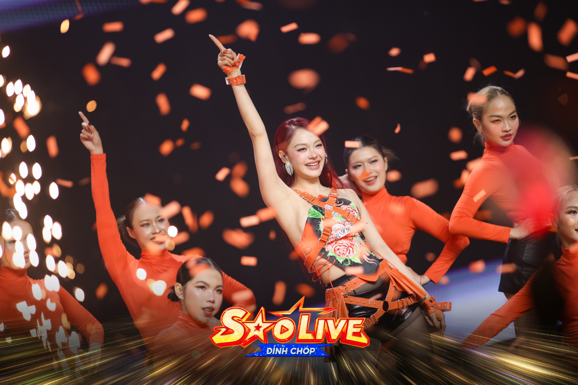 Sân khấu Sao Live Đỉnh Chóp hóa mini concert ba chị đẹp: Minh Hằng múa mưa, Bùi Lan Hương & Dương Hoàng Yến khoe vocal - ảnh 6