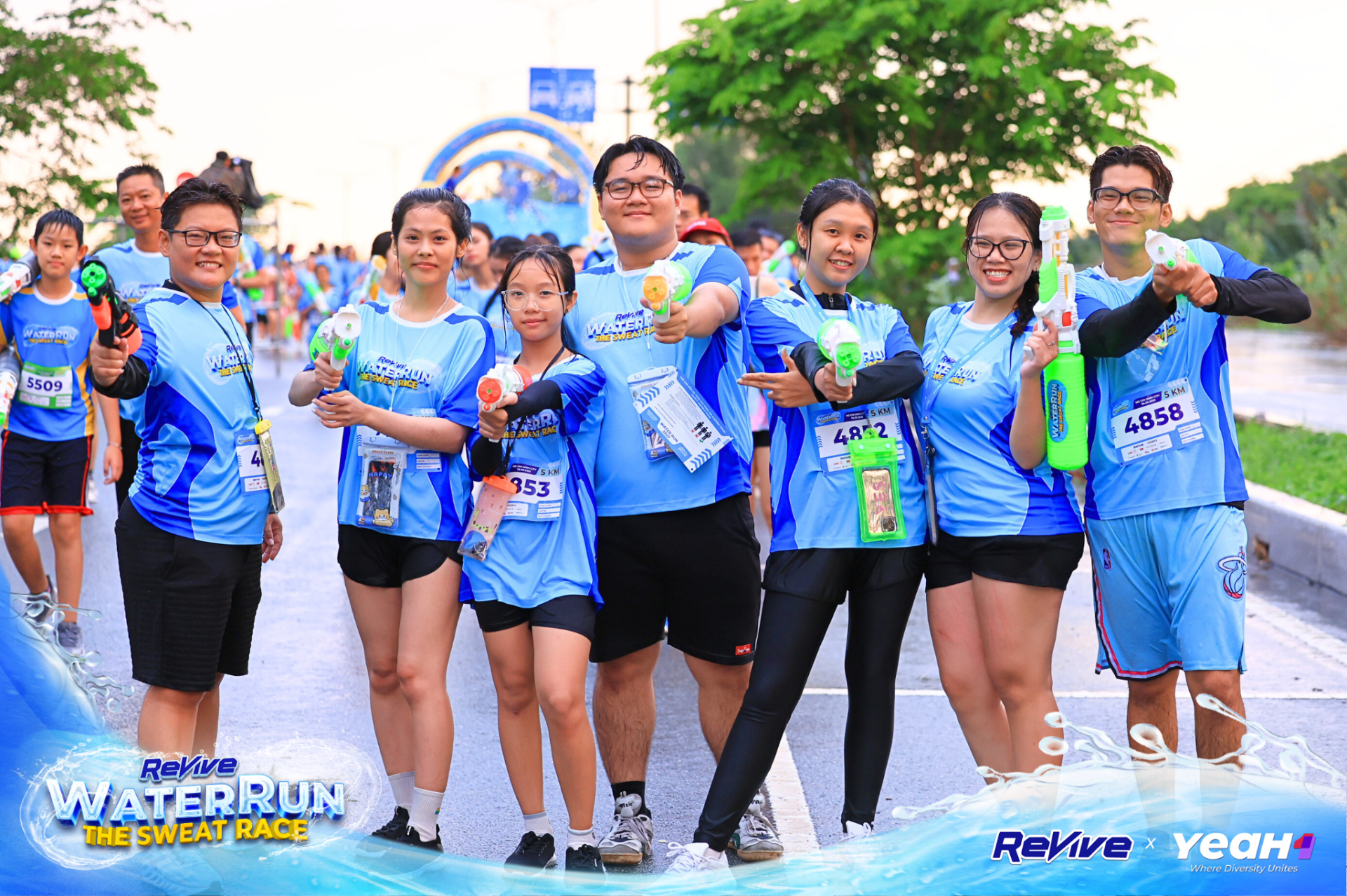 Hàng ngàn khoảnh khắc chiến binh cực đỉnh tại đường chạy nước Revive Water Run 2025 - ảnh 1