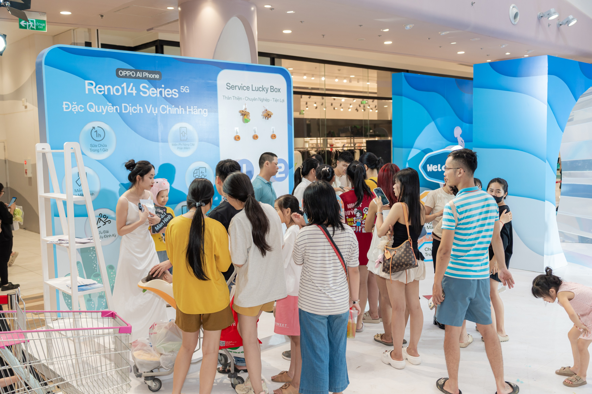 OPPO tái hiện đại dương kỳ ảo giữa lòng Hà Nội qua sự kiện trải nghiệm Reno14 series - ảnh 6